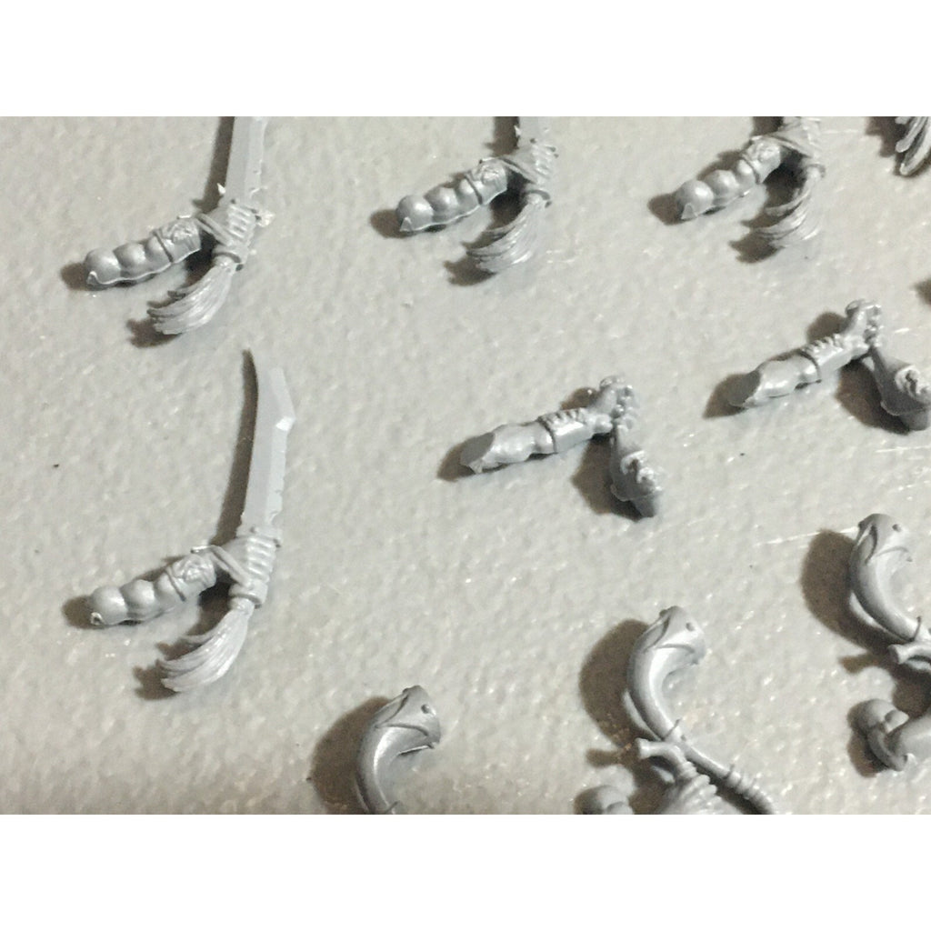 A22631 WARHAMMER FANTASY ORCS & GOBLINS BITS LOT GOBLIN WOLF RIDER ARMS GW