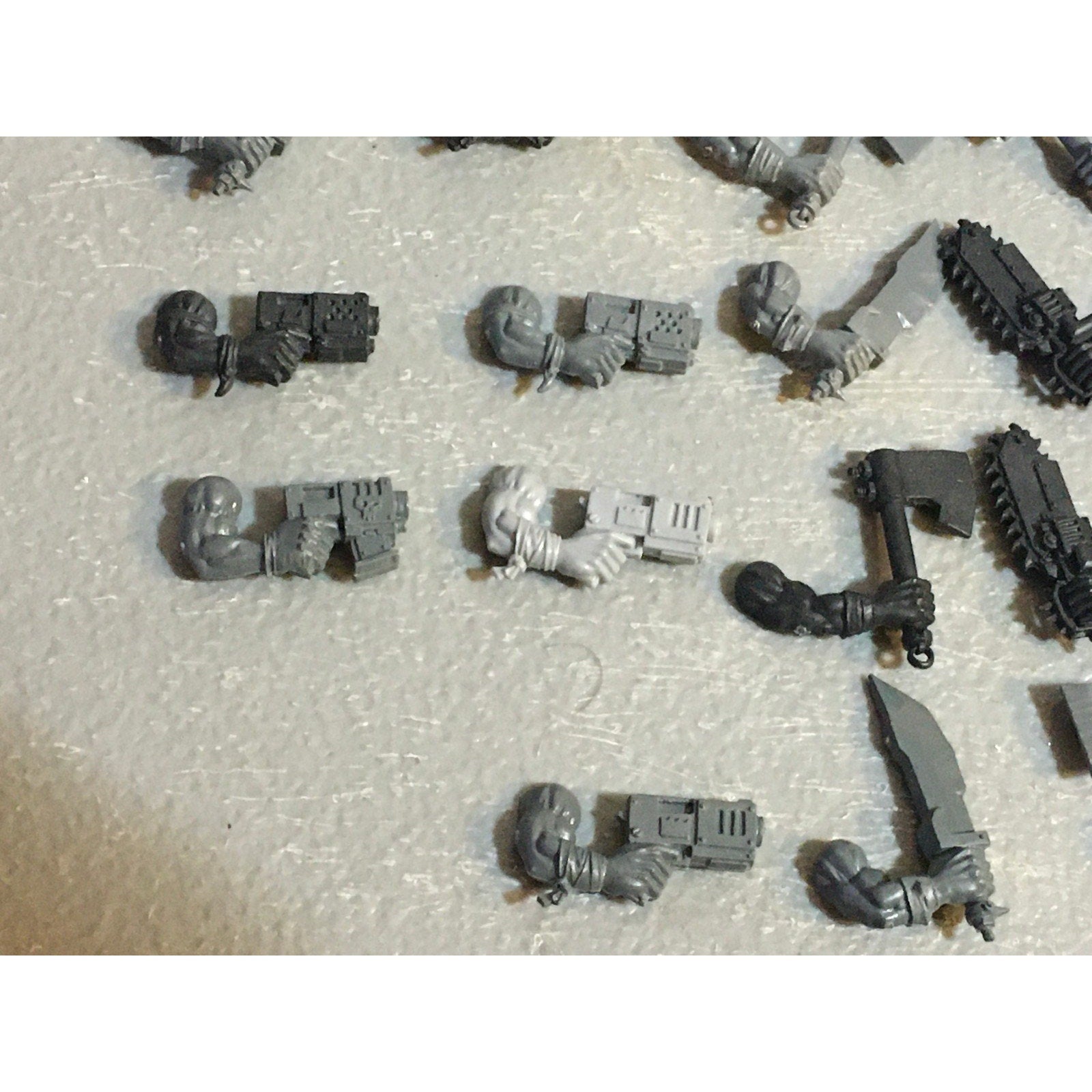 A33562 WARHAMMER 40K SPACE ORKS BITS LOT ARMS CHOPPA SLUGGA GW GAMES WORKSHOP