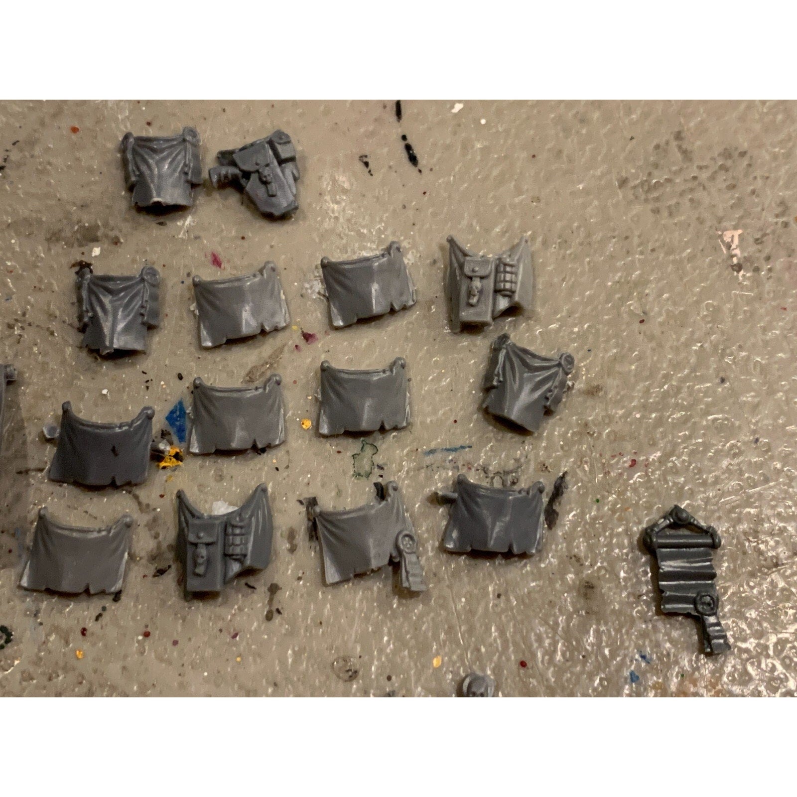 A23192 WARHAMMER 40K SPACE MARINES BITS LOT BLACK TEMPLARS OATHS SHIELD SWORD