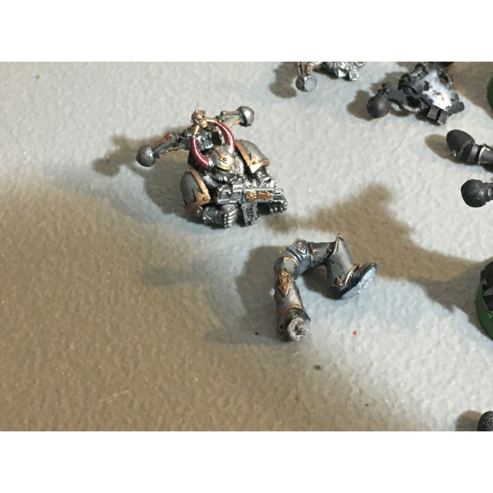 A29237 WARHAMMER 40K CHAOS SPACE MARINES LEGIONARIES 10 PK MISS 4 SHOULDER PADS