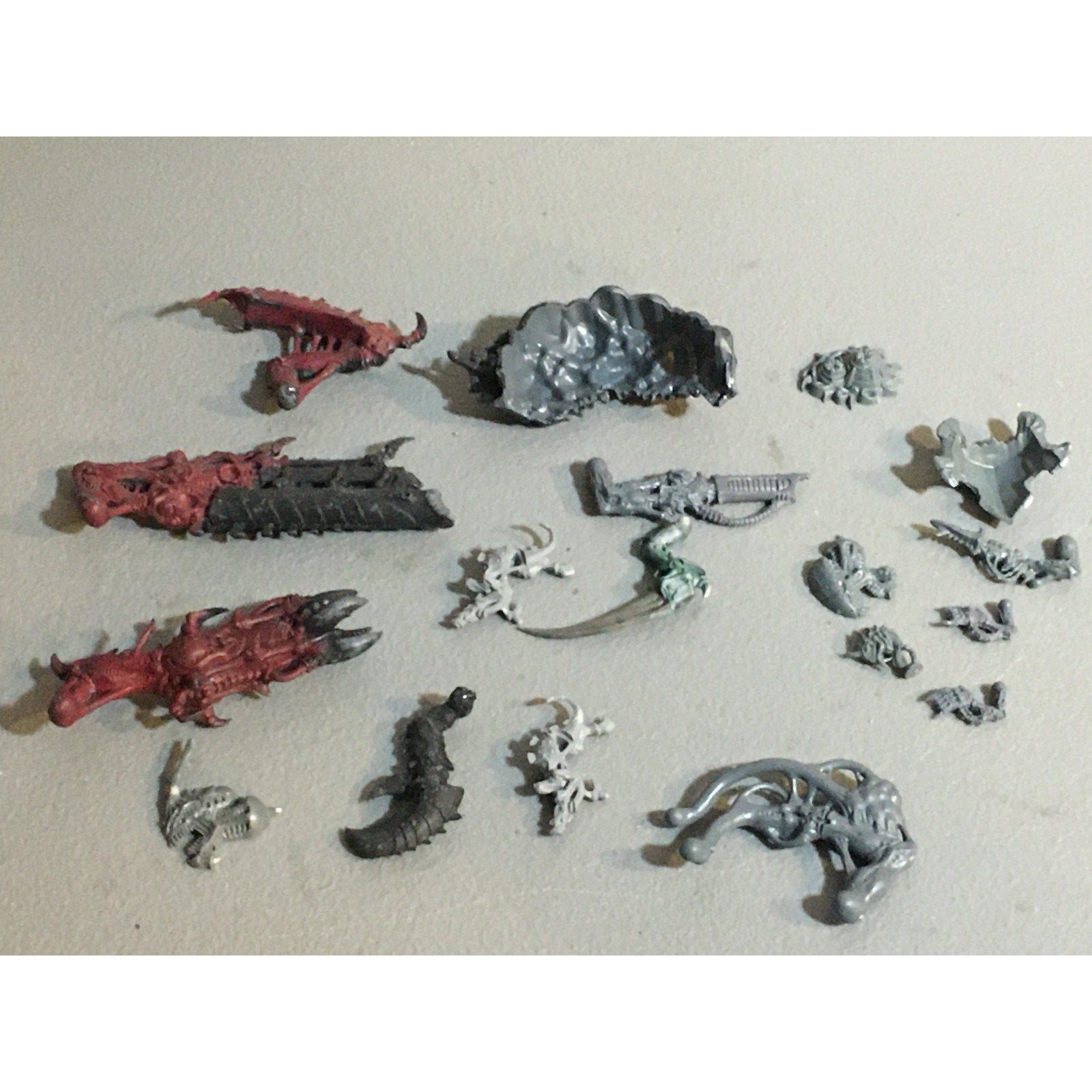 A30755 WARHAMMER 40K TYRANIDS BITS LOT TERVIGON TERMAGANT CARNIFEX GW