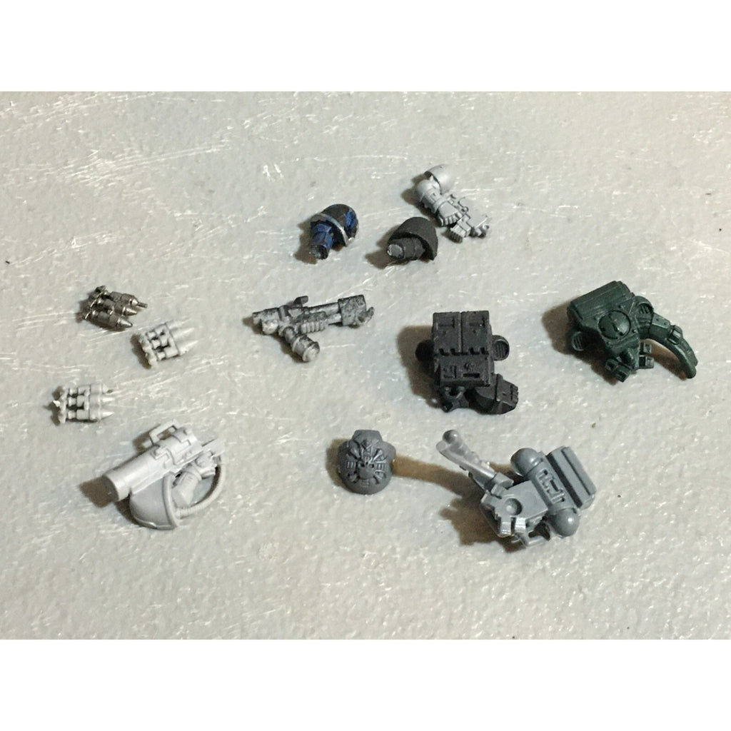A23265 WARHAMMER 40K SPACE MARINES BITS LOT MIXED HEAVY BACKPACK MISSILE GW