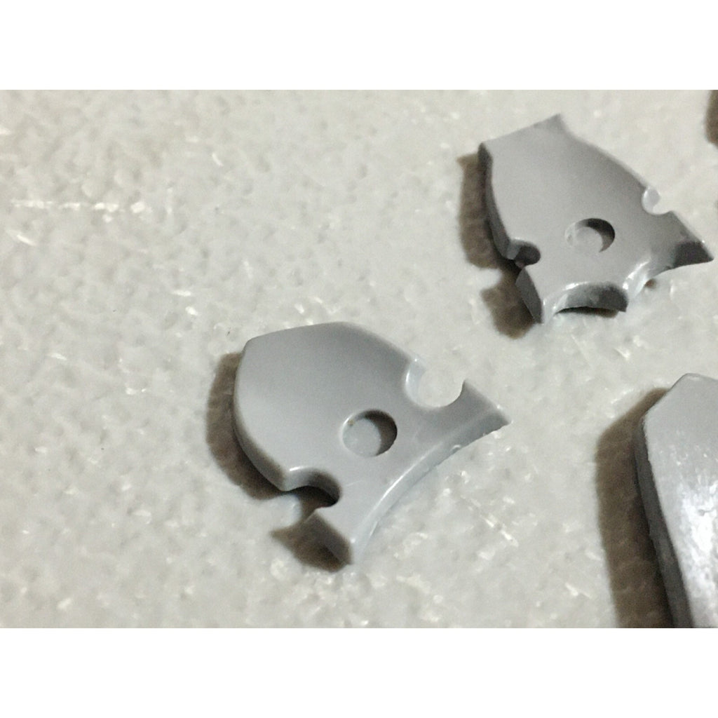 A22247 WARHAMMER FANTASY CHAOS MORTALS BITS LOT WARRIORS KNIGHTS SHIELDS GW OOP