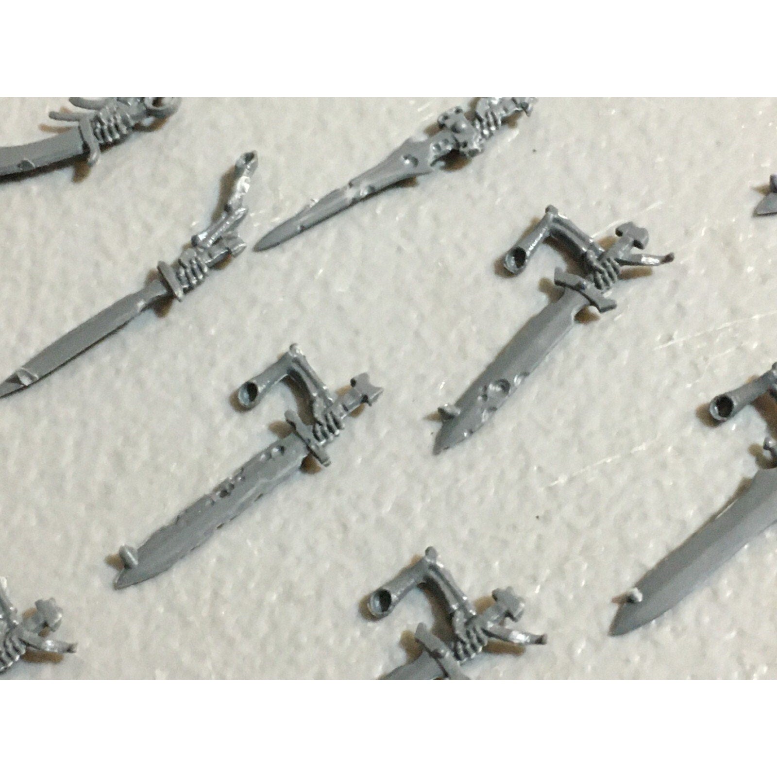 A23415 WARHAMMER FANTASY VAMPIRE COUNTS BITS LOT SKELETON WIGHT SWORD ARMS GW