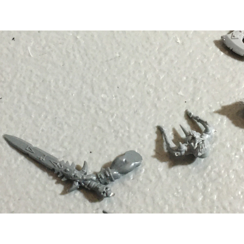 A22178 WARHAMMER FANTASY CHAOS MORTALS BITS LOT MIXED MARAUDER COMMAND & ARMS GW
