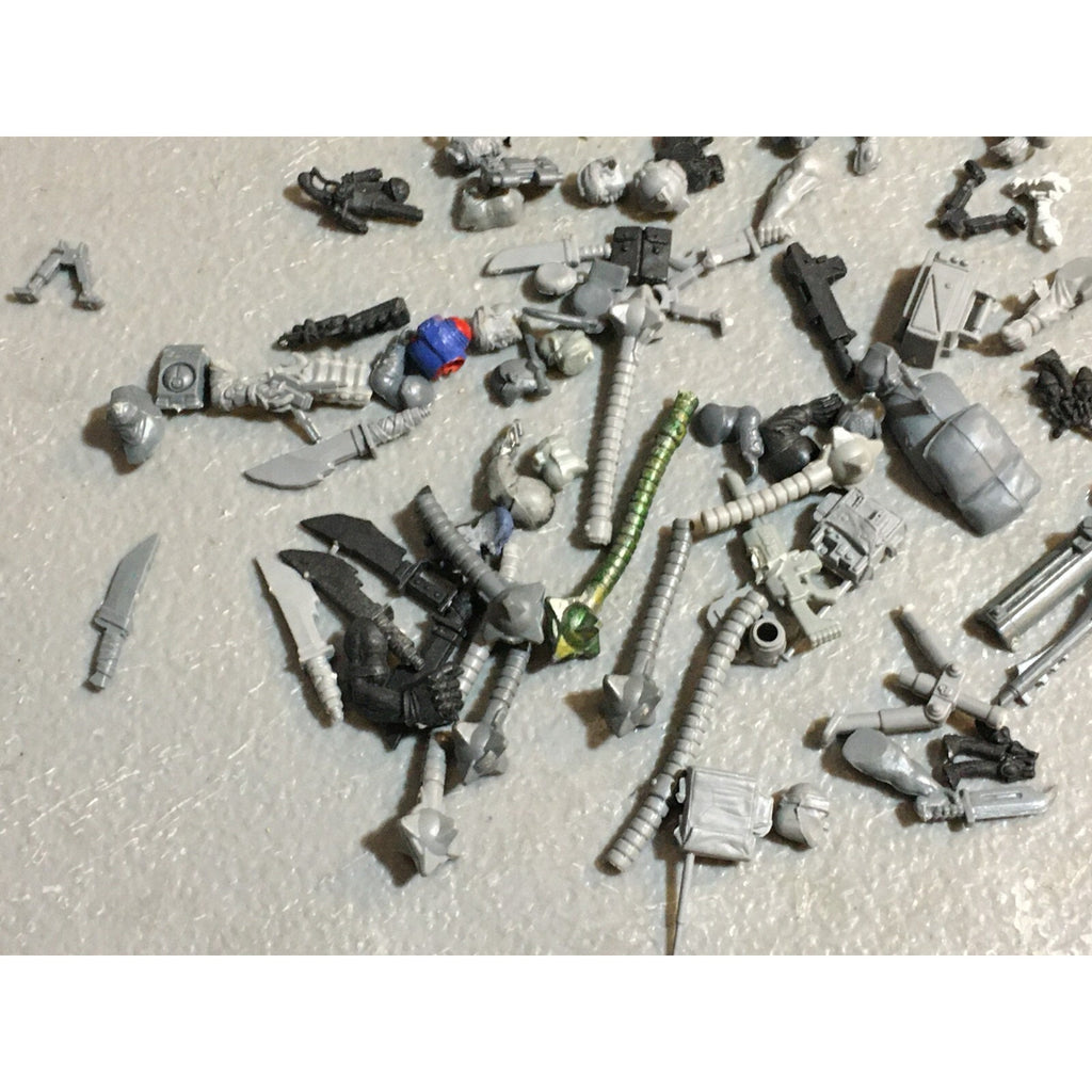 A23467 WARHAMMER 40K MIXED BITS LOT SPACE MARINES TAU ELDAR CHAOS GAMES WORKSHOP