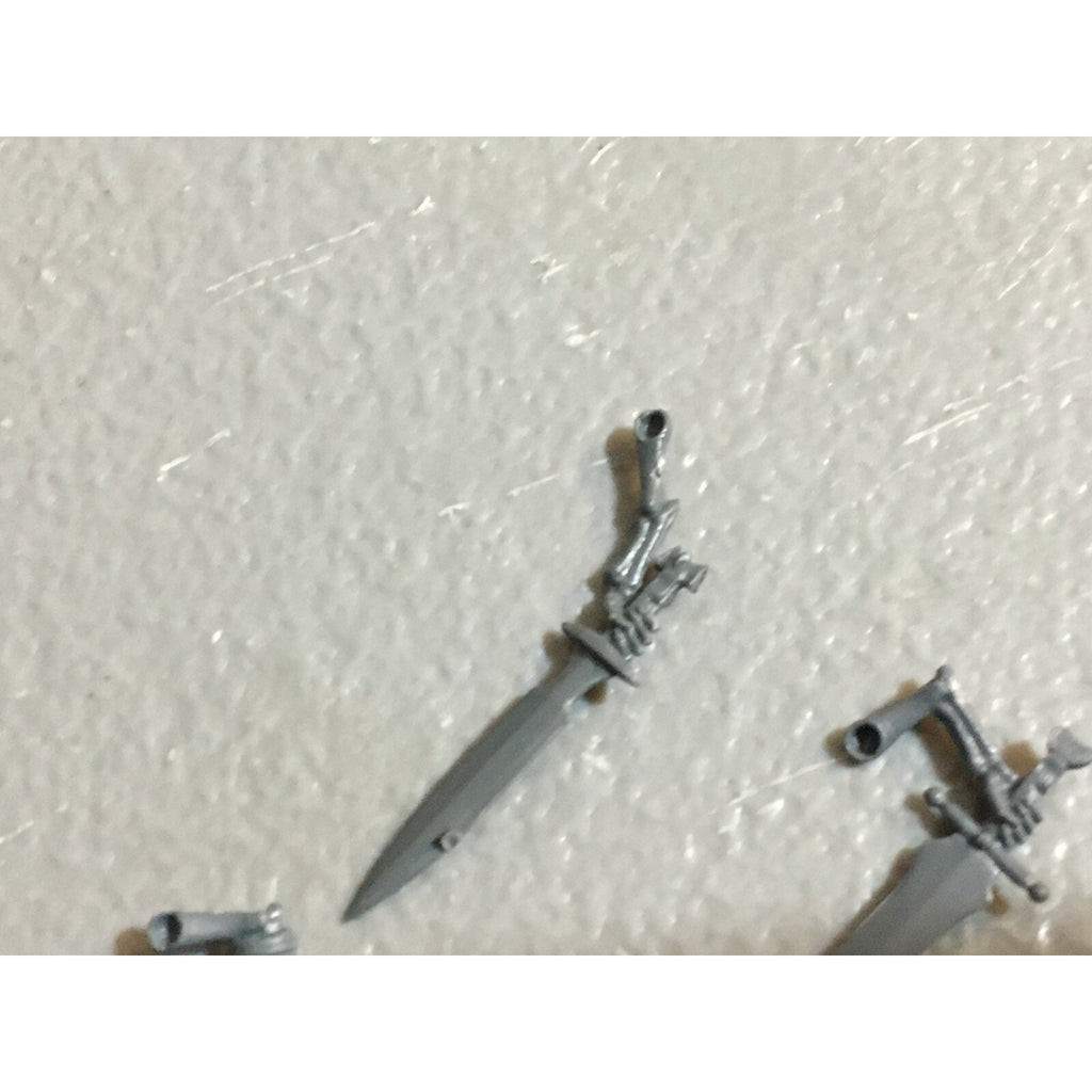 A23416 WARHAMMER FANTASY VAMPIRE COUNTS BITS LOT SKELETON WIGHT SWORD ARMS GW