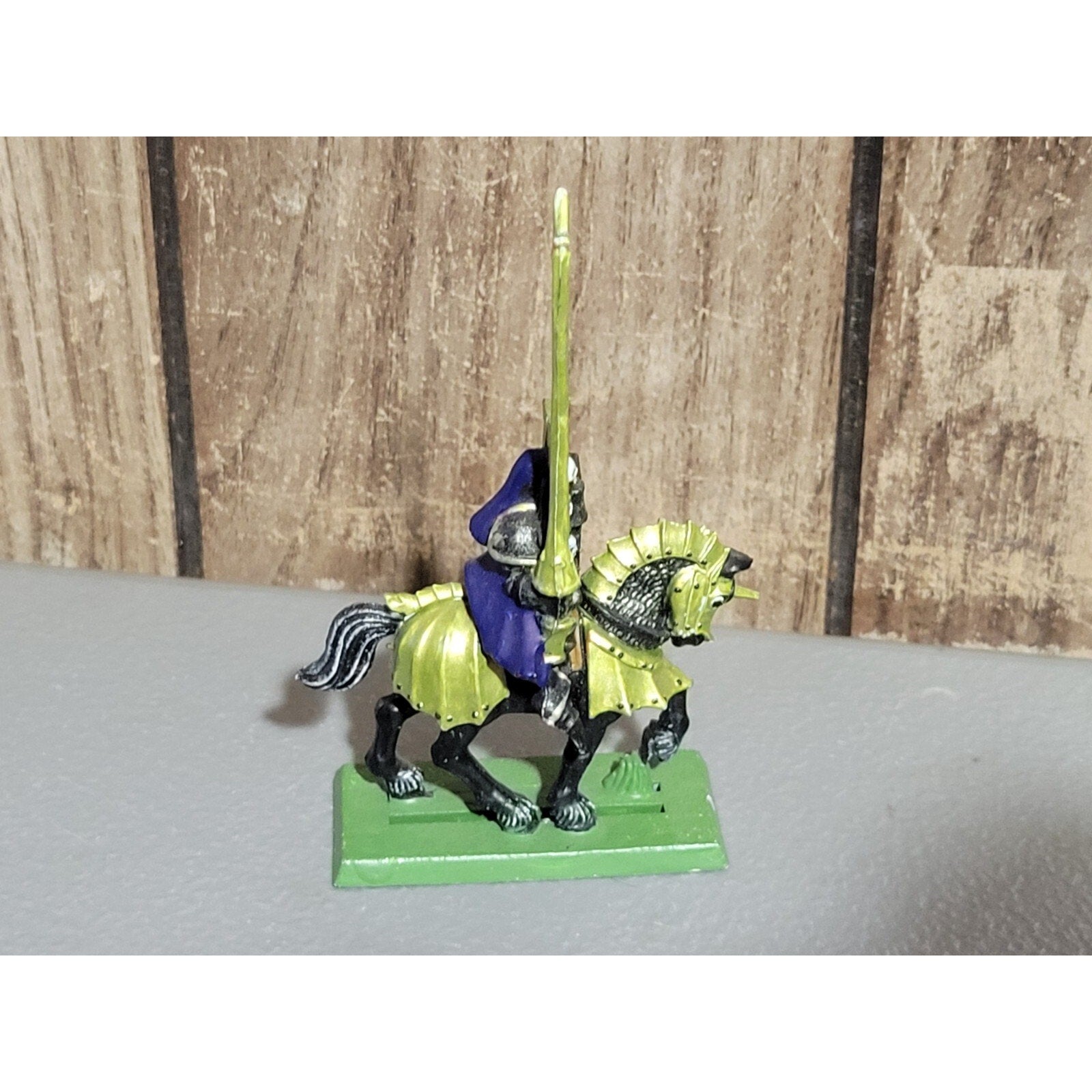 A18998 WARHAMMER FANTASY CHAOS MORTALS CLASSIC KNIGHT PLASTIC