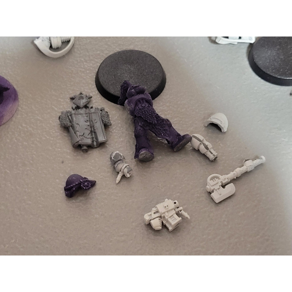 A18249 WARHAMMER 40K SPACE MARINES WOLVES 10 PK GREY HUNTERS MISS 2 BACKPACKS
