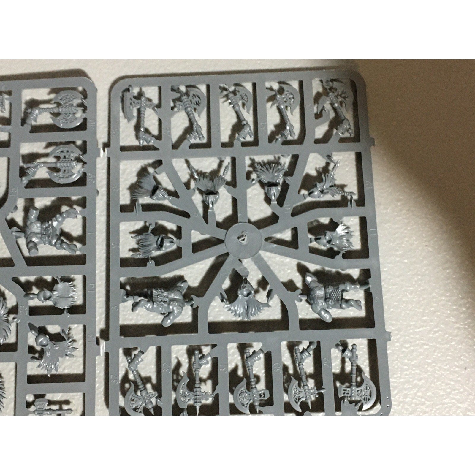 A20190 WARHAMMER AOS FYRESLAYERS BITS LOT VULKITE BERZERKERS NOS 10 PK ON SPRUE