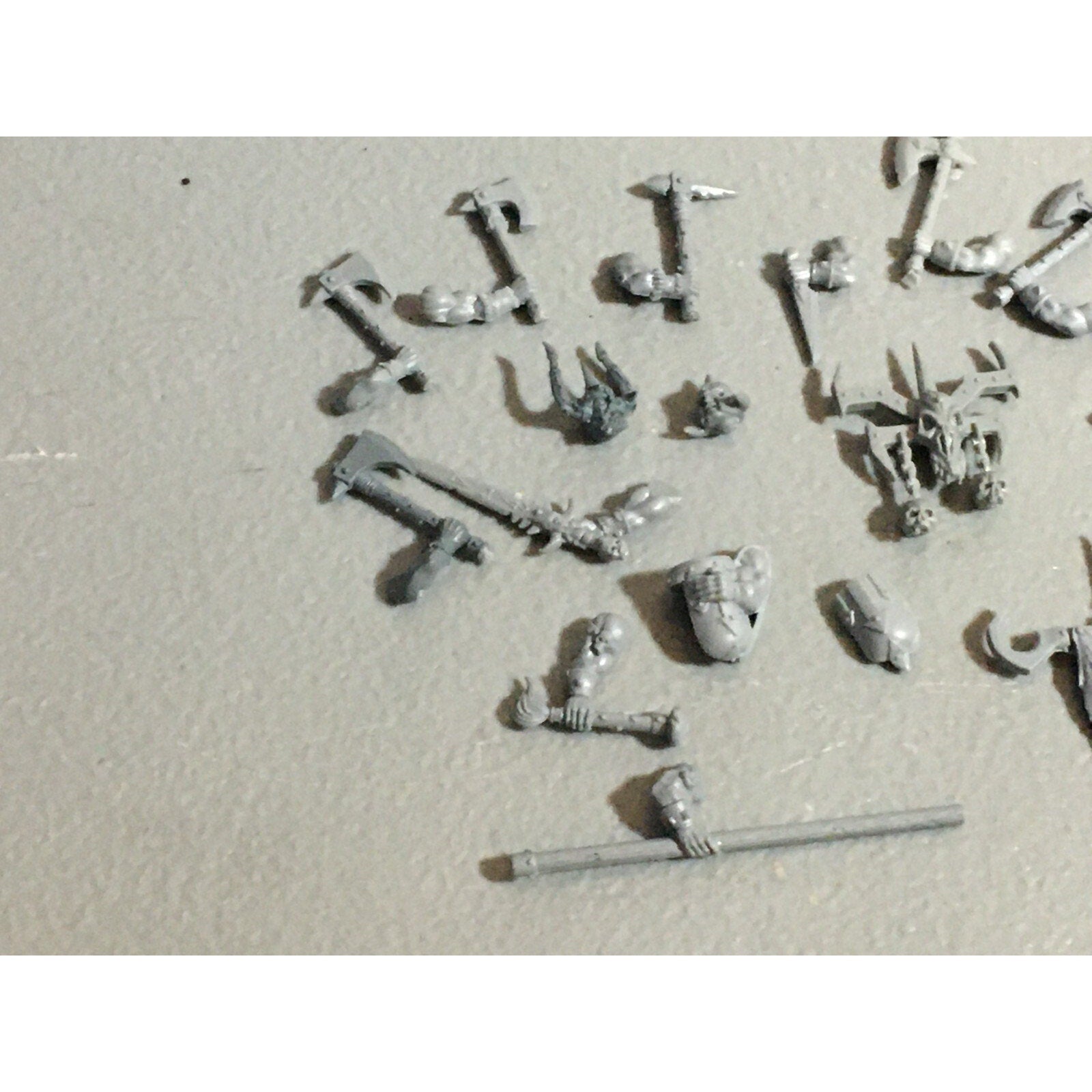 A22179 WARHAMMER FANTASY CHAOS MORTALS BITS LOT MIXED MARAUDER COMMAND & ARMS GW