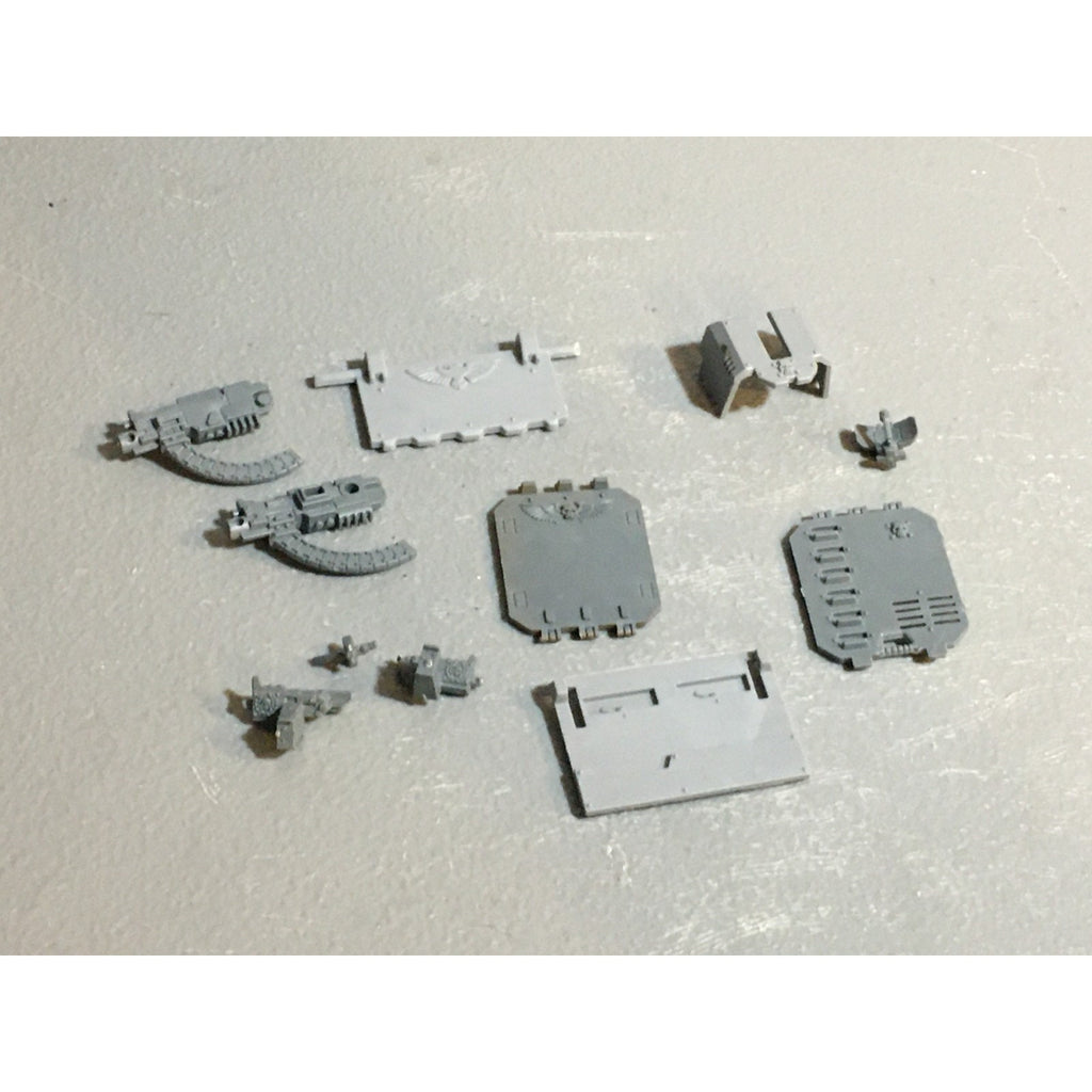 A24519 WARHAMMER 40K SPACE MARINES BITS LOT TANK RHINO RAZORBACK LAND RAIDER