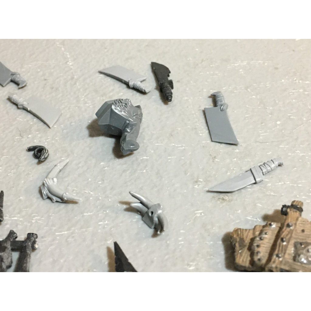 A23434 WARHAMMER FANTASY ORCS & GOBLINS BITS LOT MIXED ARM BANNER KNIFE GW