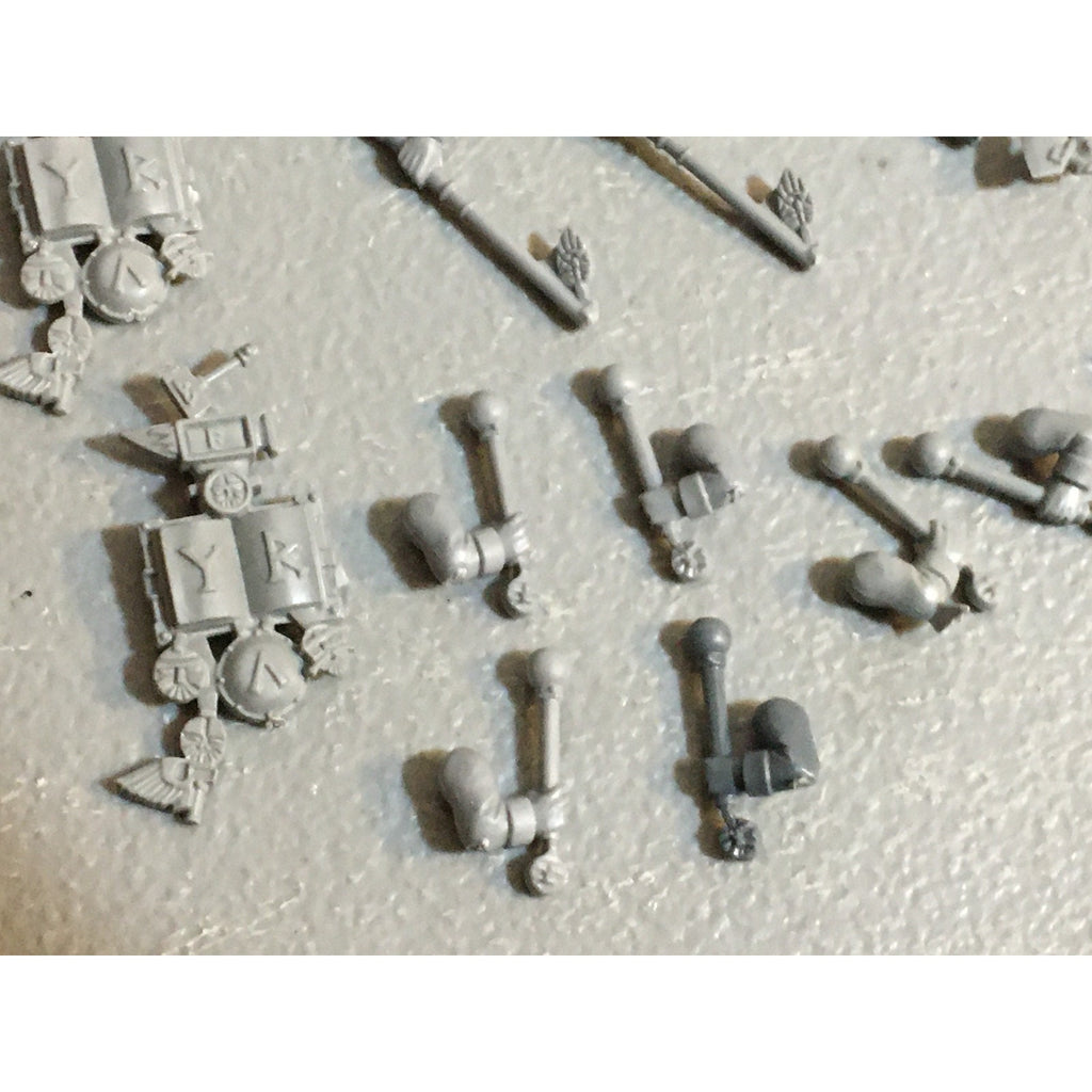 A33596 WARHAMMER FANTASY OLD WORLD DWARVES DWARFS BITS LOT BANNER AXE DRUM GW