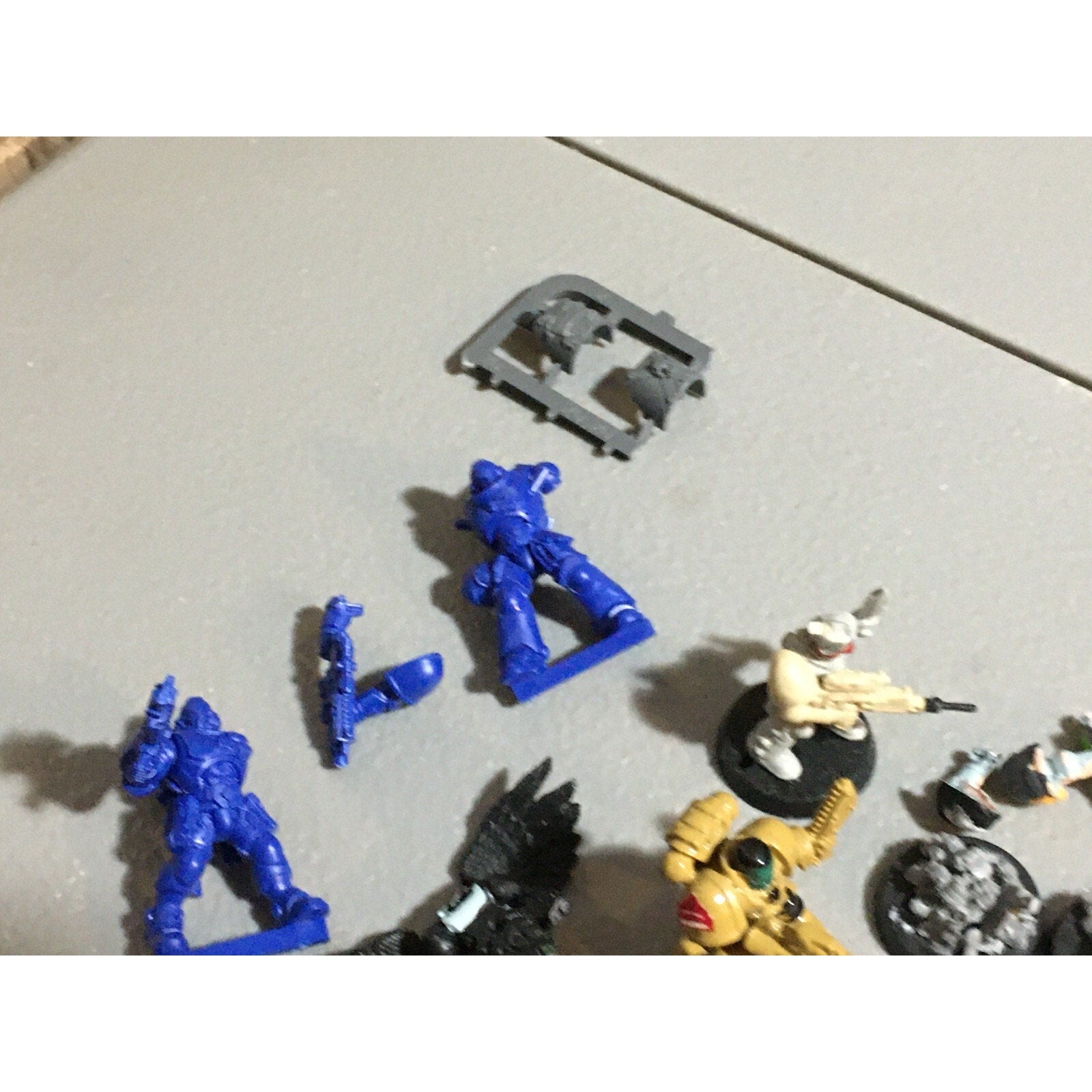 A20154 WARHAMMER 40K INCOMPLETE LOT SPACE MARINES IMPERIAL ASTRA SQUAT BITS