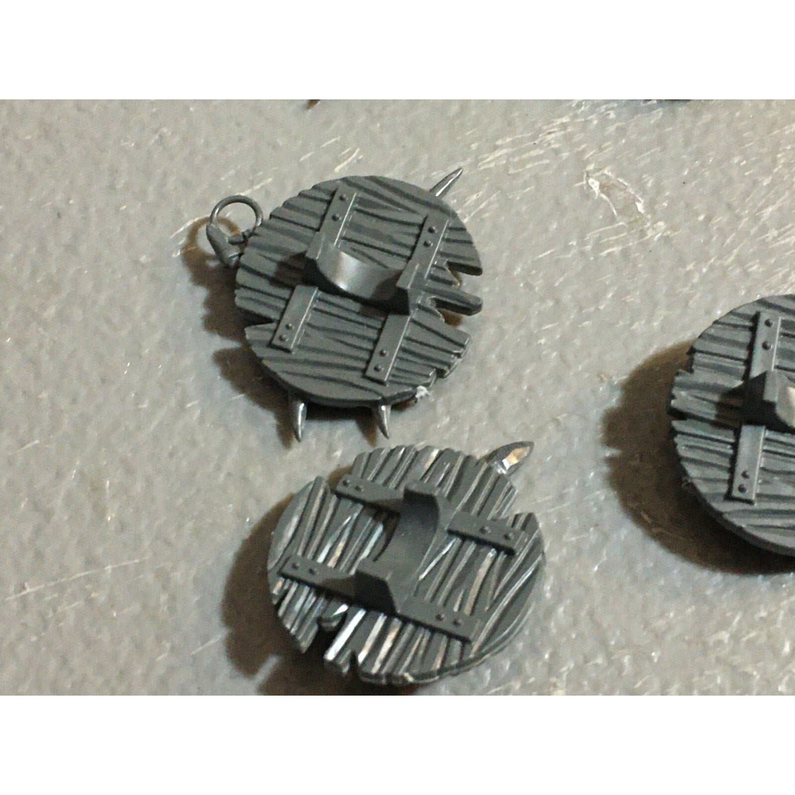 A23163 WARHAMMER FANTASY CHAOS BEASTMEN BITS LOT MINOTAUR SHIELDS GAMES WORKSHOP
