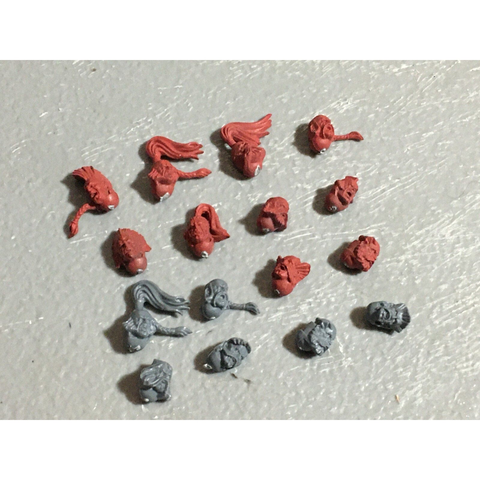 A22548 WARHAMMER 40K SPACE MARINES WOLVES BITS LOT HEADS GAMES WORKSHOP GW