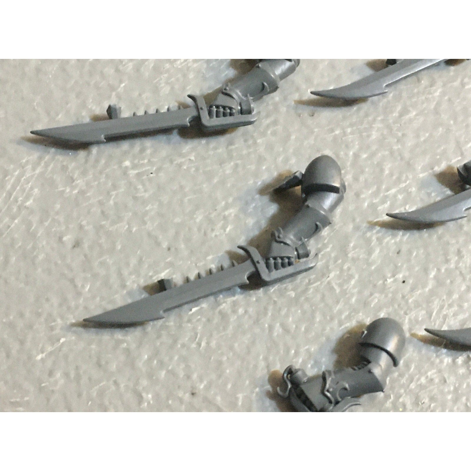 A31463 WARHAMMER 40K CHAOS EMPERORS CHILDREN BITS LOT BLADES SWORD GW
