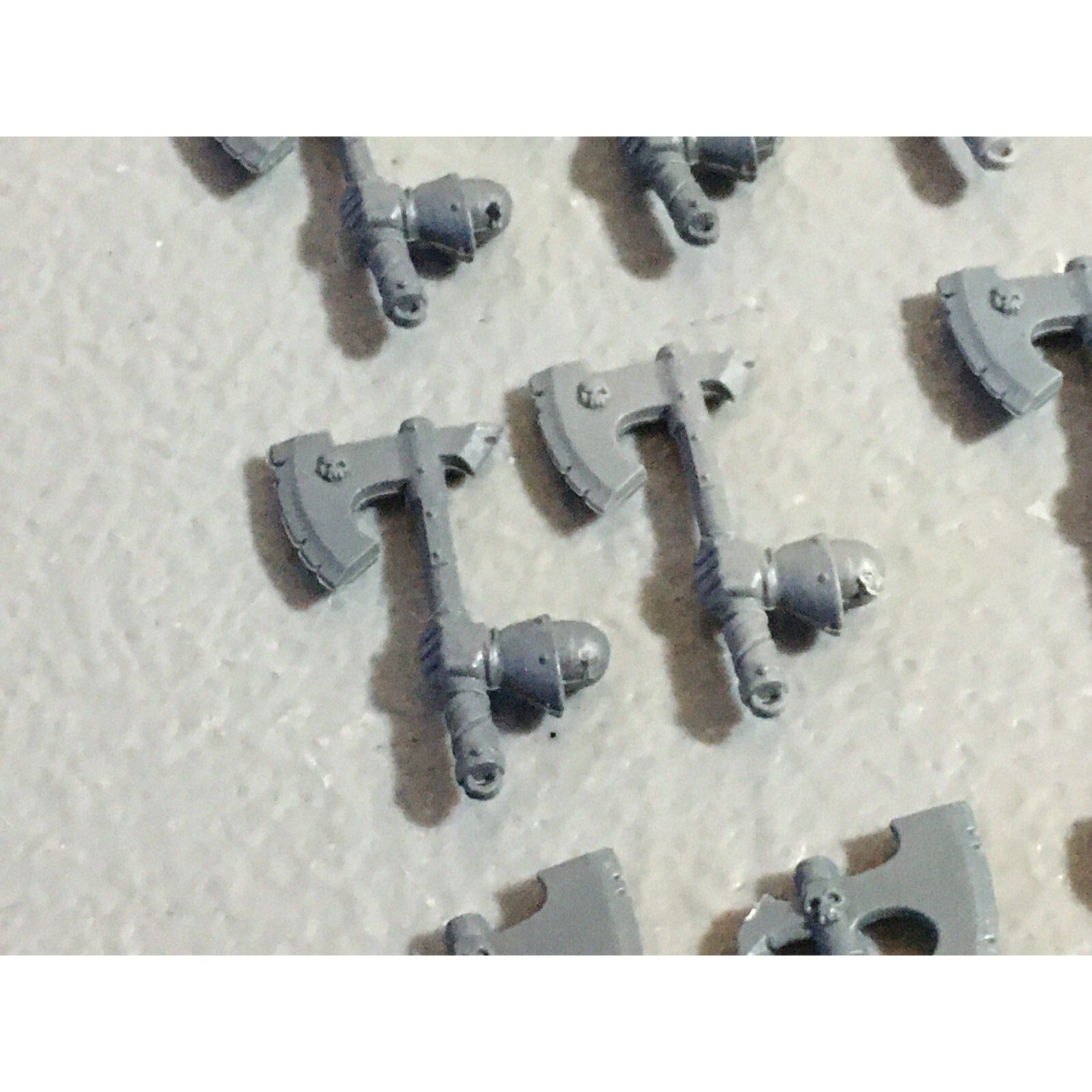 A22213 WARHAMMER FANTASY CHAOS MORTALS BITS LOT AXE HANDS GAMES WORKSHOP