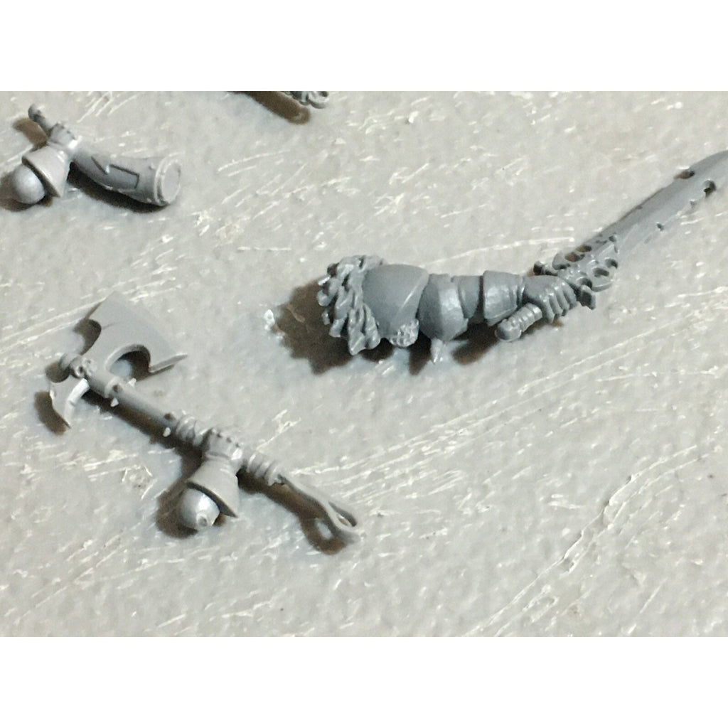 A23071 WARHAMMER 40K IG IMPERIAL ASTRA BITS LOT LEGS TANK COMMANDER GW