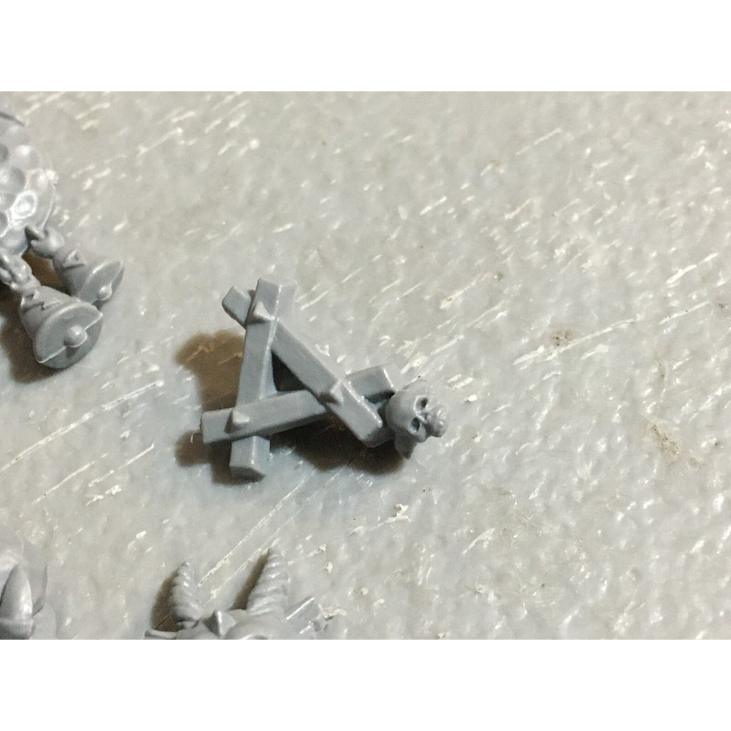A23447 WARHAMMER FANTASY SKAVEN BITS LOT MIXED CLANRAT PLAGUE MONK RUNNER GW