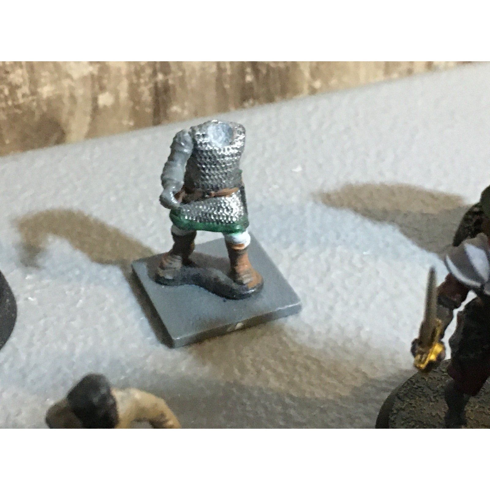 A32536 UNKNOWN MINIATURES PLASTIC INCOMPLETE WARRIOR SOLDIER