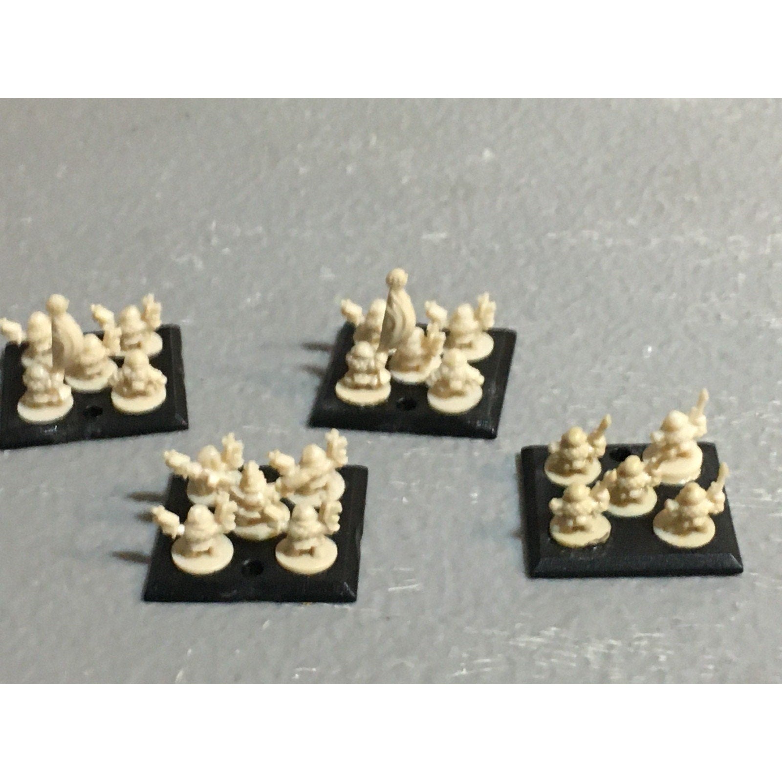 A24536 EPIC 40K SQUAT WARRIORS 4 BASES GAMES WORKSHOP WARHAMMER GW
