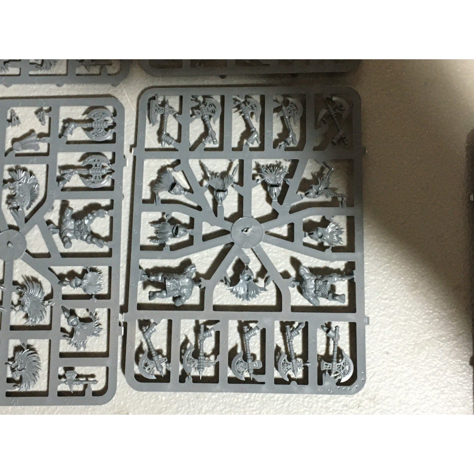 A20190 WARHAMMER AOS FYRESLAYERS BITS LOT VULKITE BERZERKERS NOS 10 PK ON SPRUE