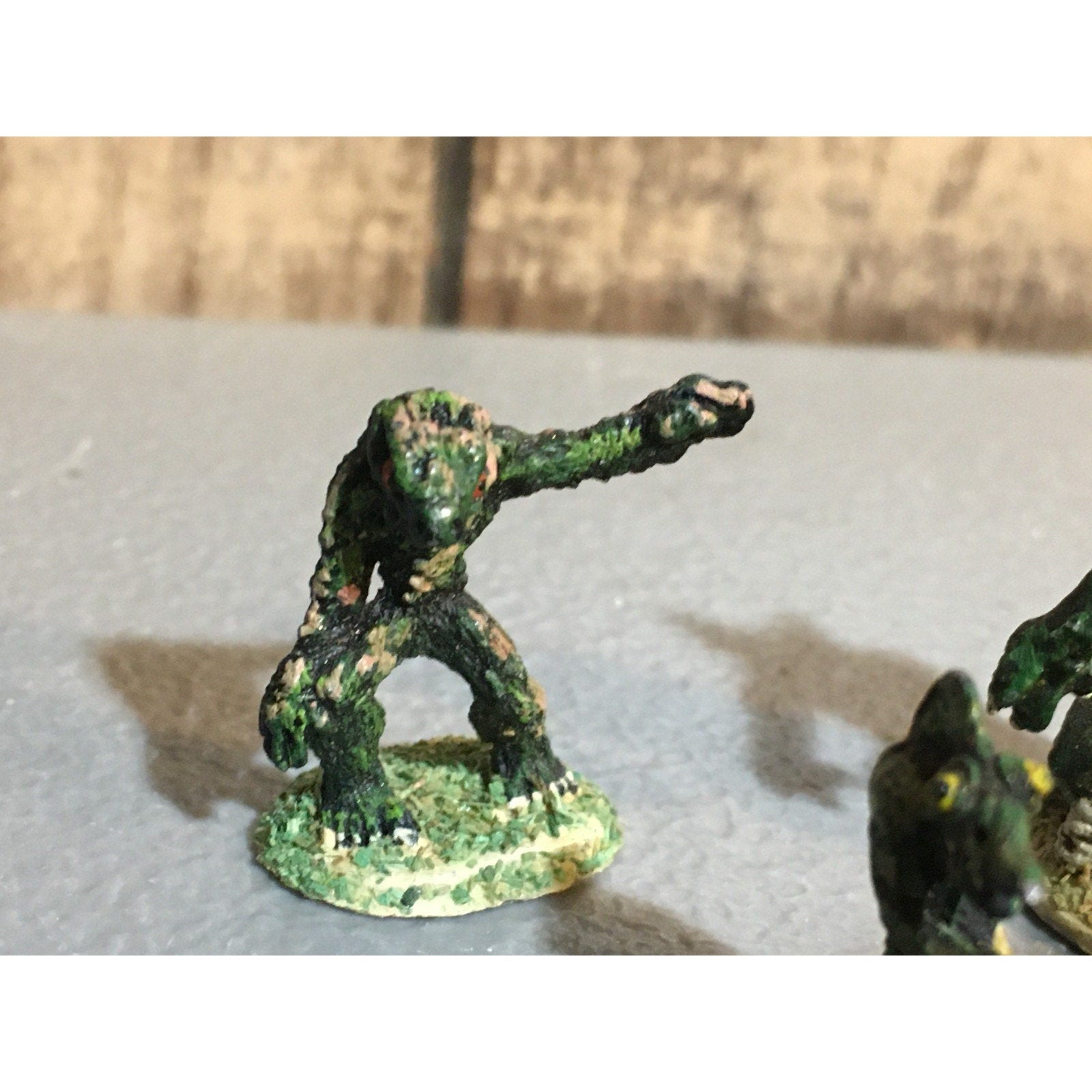 A24863 UNBRANDED METAL TABLETOP OLD OOP D&D FANTASY SWAMP SEA MONSTER MINIATURES