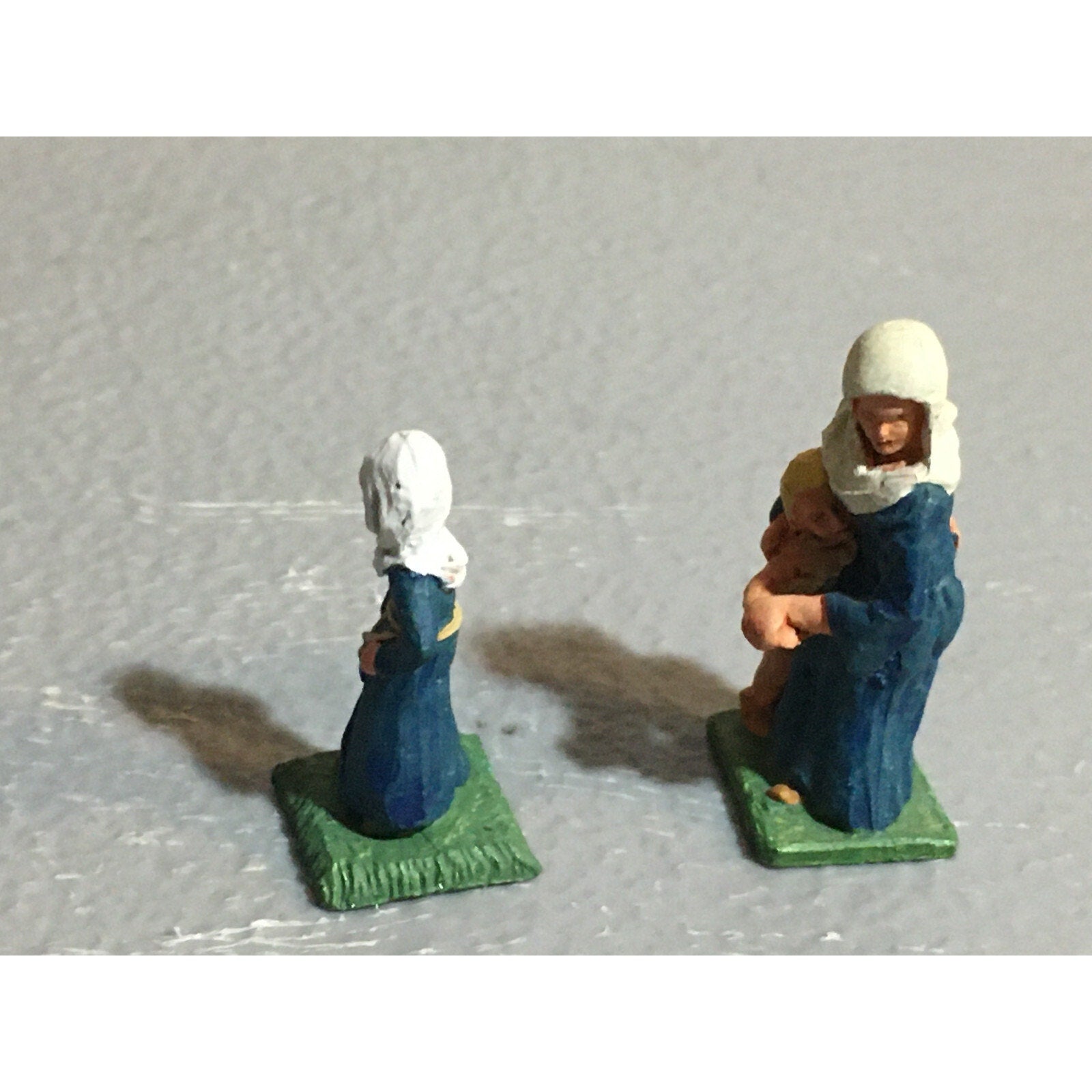 A10177 CITADEL PRE SLOTTA METAL RARE OOP HUMAN FEMALE PEASANTS 2 PK PAINTED