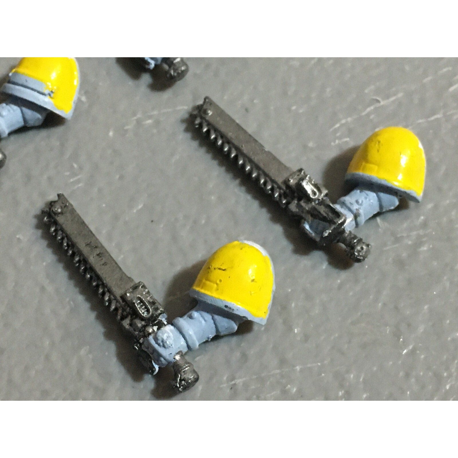 A22985 WARHAMMER 40K SPACE MARINES BITS LOT CHAINSWORD ARMS GW GAMES WORKSHOP