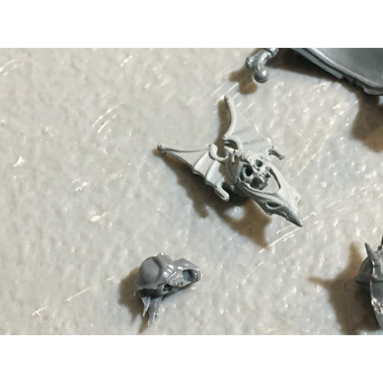 A23425 WARHAMMER FANTASY VAMPIRE COUNTS BITS LOT SKELETON WIGHT MIXED HEADS ARMS
