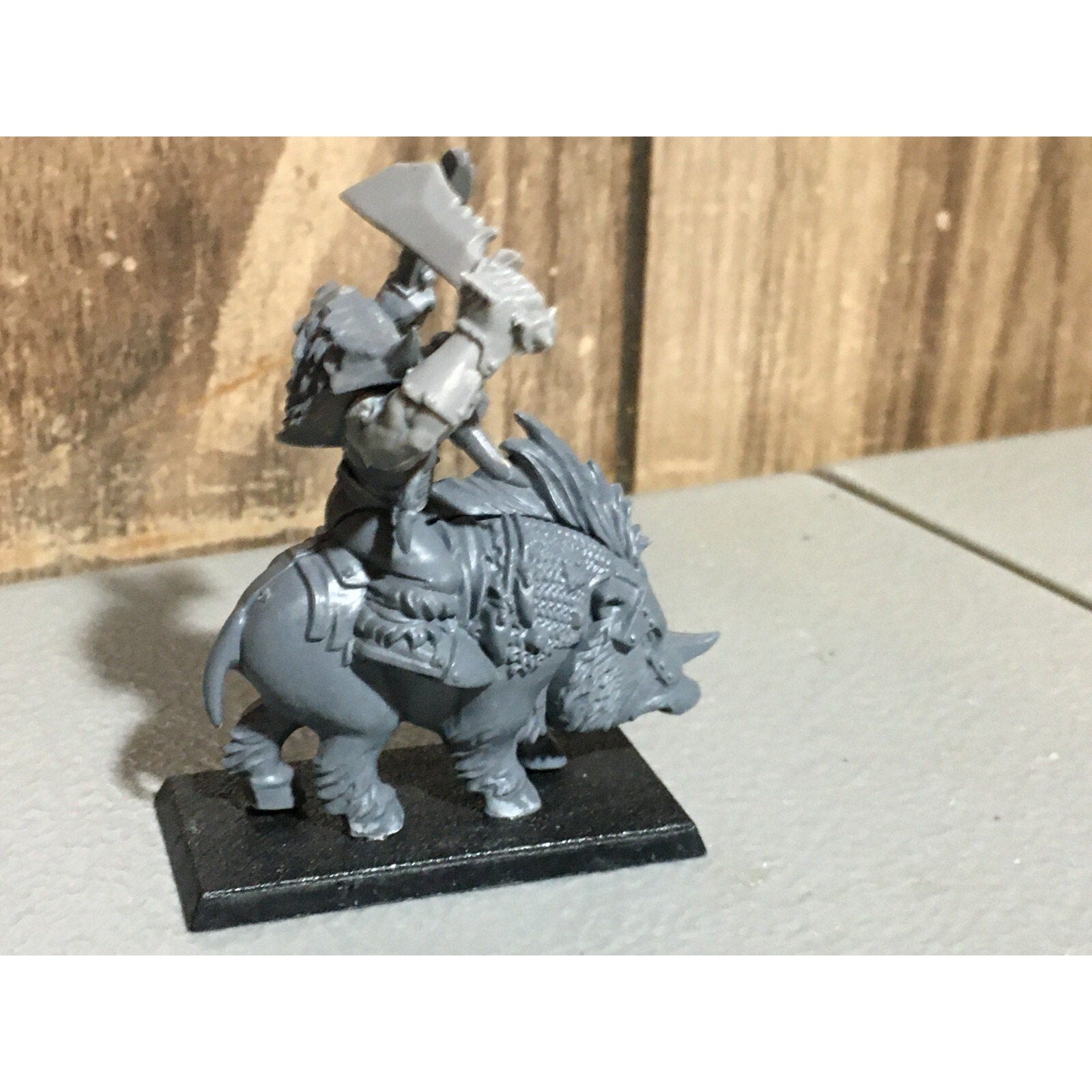 A20087 WARHAMMER FANTASY ORCS & GOBLINS ORC WARBOSS ON BOAR GAMES WORKSHOP