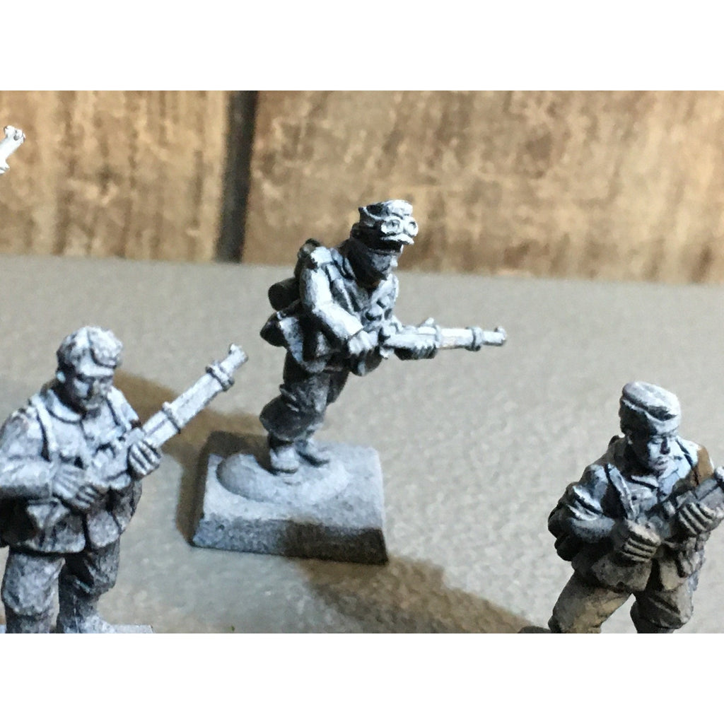 A30869 UNKNOWN METAL MINIATURES SOLDIERS INFANTRY WWII? WWI? TABLE TOP WAR GAMES