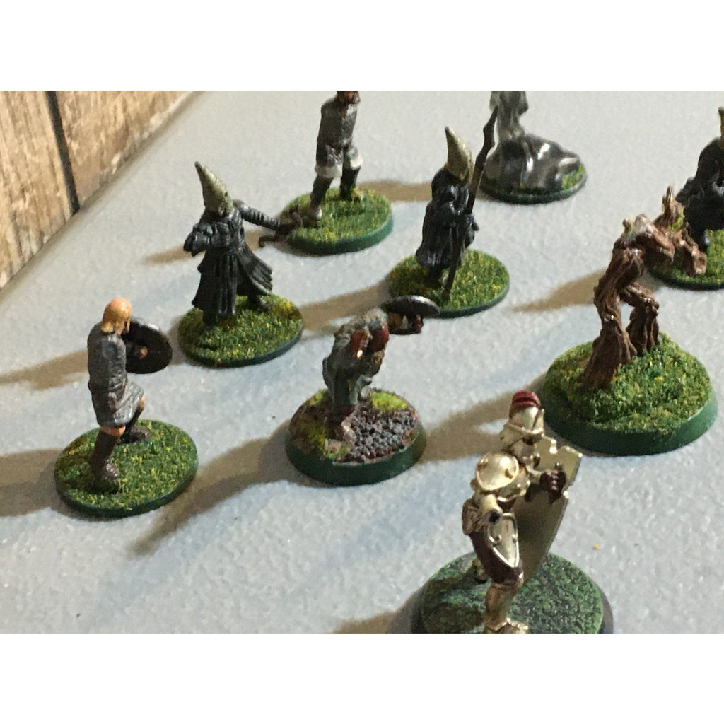 A32502 UNKNOWN PLASTIC MINIATURES HUMAN ORC DRYAD INCOMPLETE