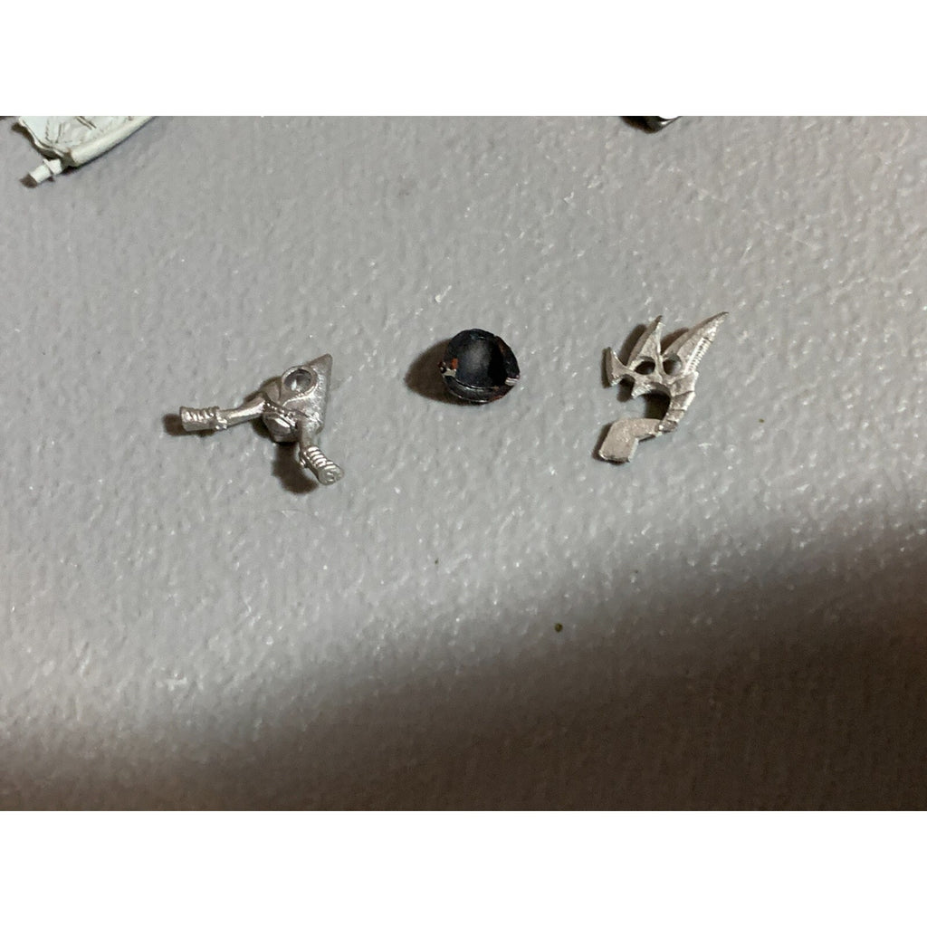 A16811 WARHAMMER 40K SPACE MARINES IMPERIAL & CHAOS BITS LOT GW GAMES WORKSHOP