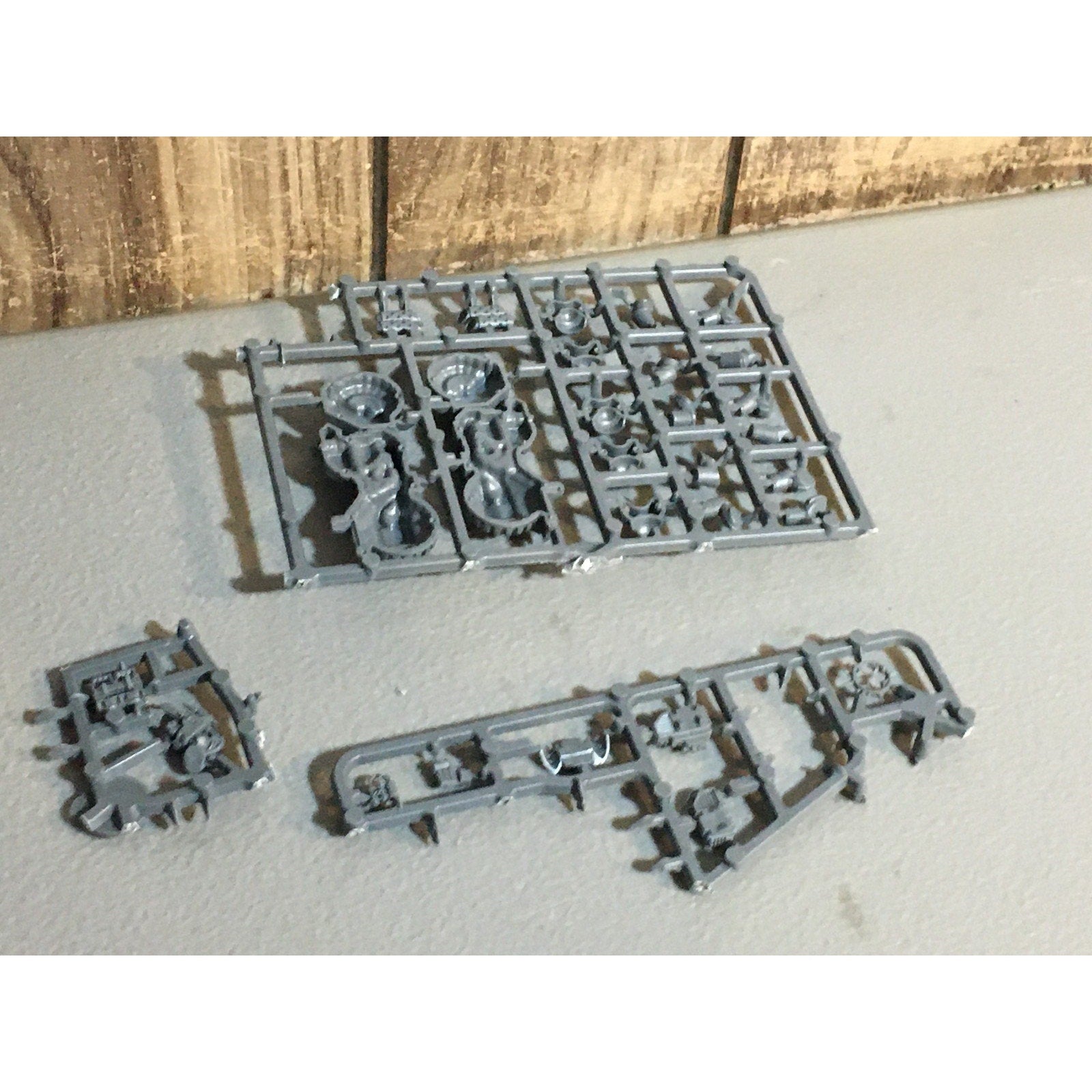 A29497 WARHAMMER 40K SPACE MARINES DARK ANGELS BITS ON SPRUE LOT RAVENWING GW