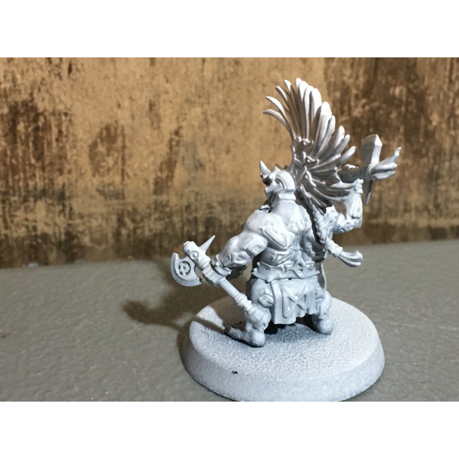 A20169 WARHAMMER FANTASY AOS FYRESLAYERS RUNESON PRIMED