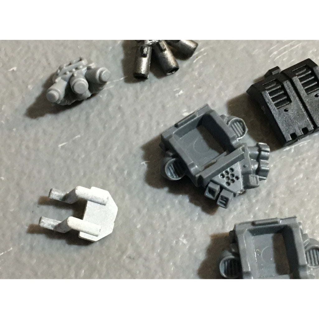 A23266 WARHAMMER 40K SPACE MARINES BITS LOT MIXED VEHICLE BACKPACK GW