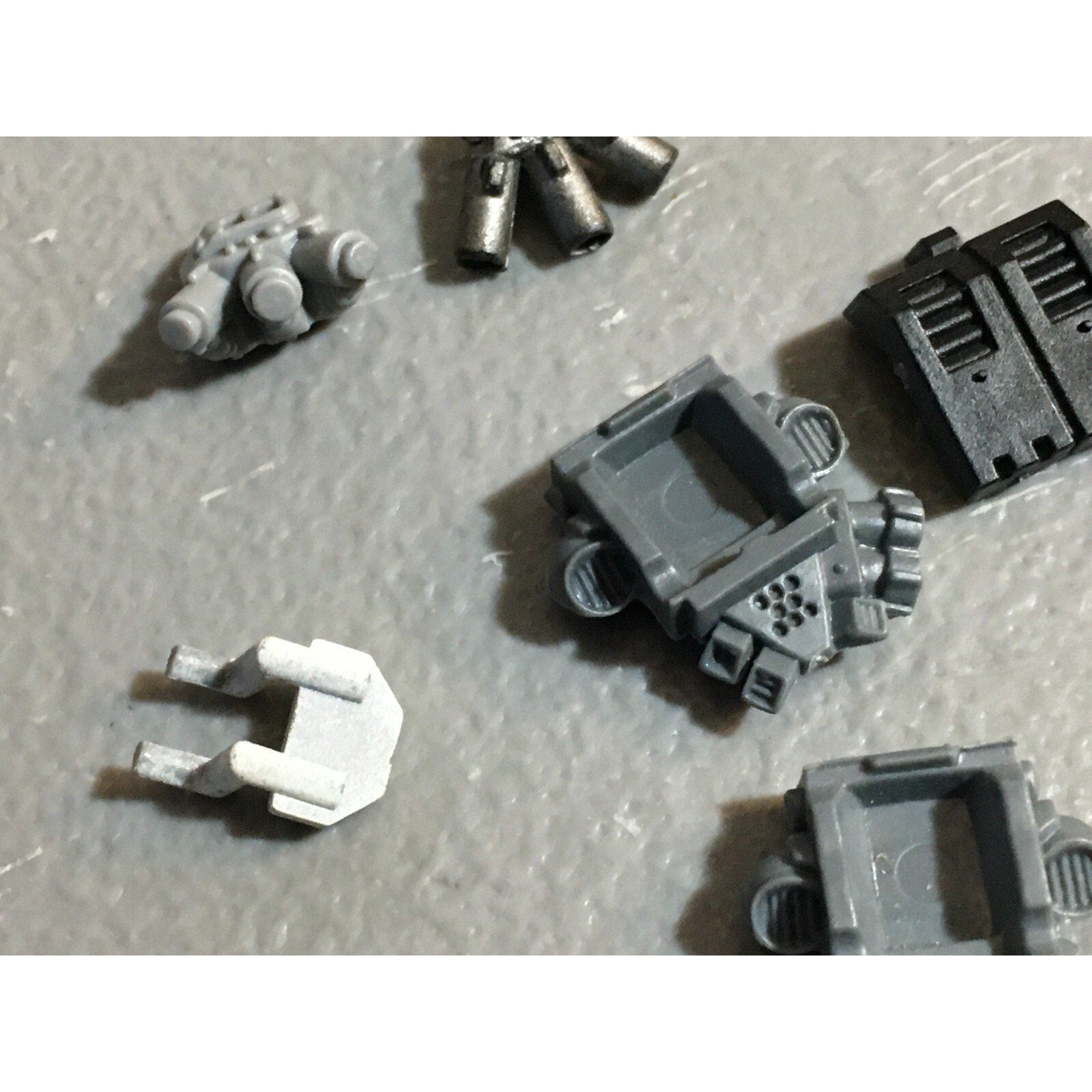 A23266 WARHAMMER 40K SPACE MARINES BITS LOT MIXED VEHICLE BACKPACK GW