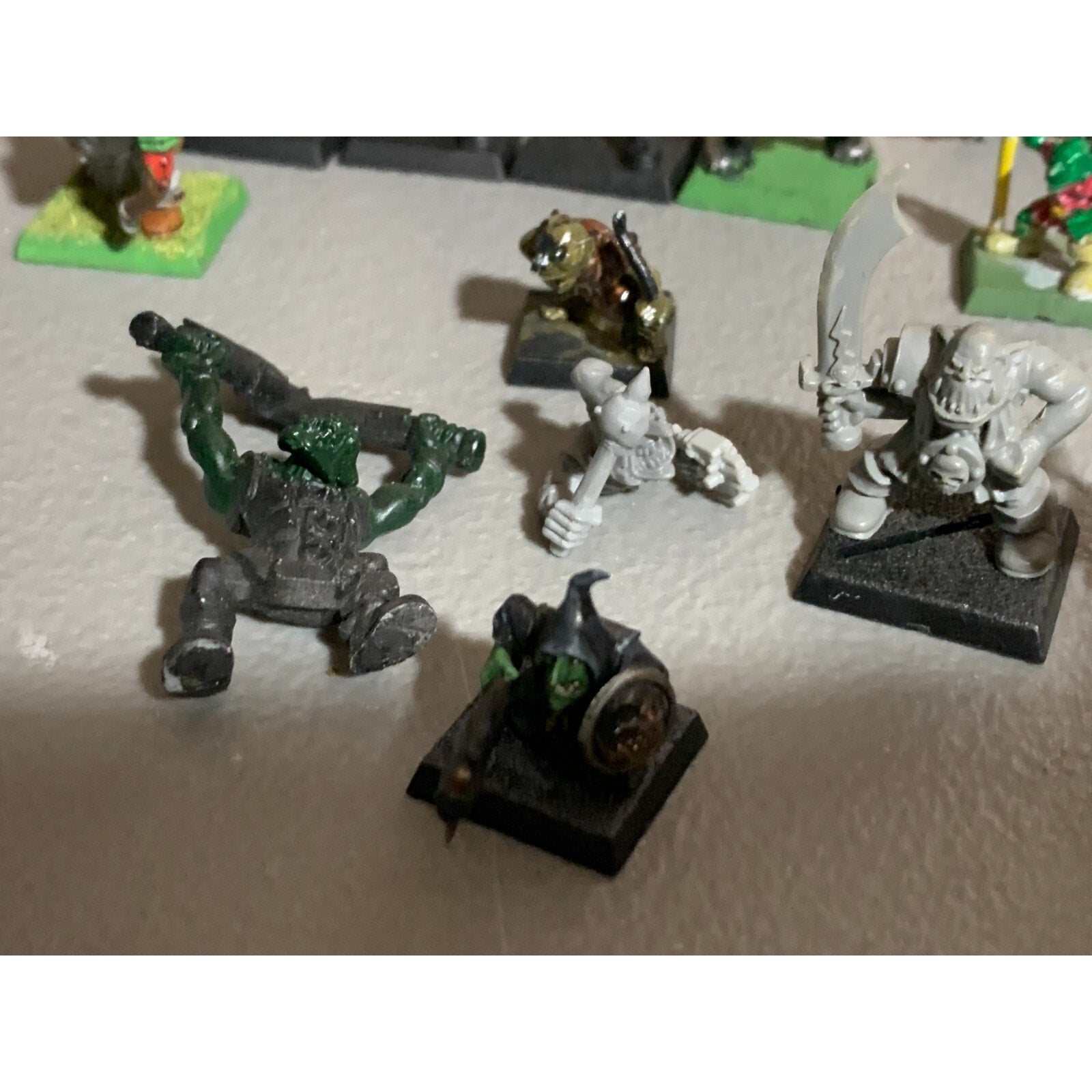 A23306 WARHAMMER FANTASY AOS ORCS GOBLINS BITS LOT INC SOME OLD GAMES WORKSHOP