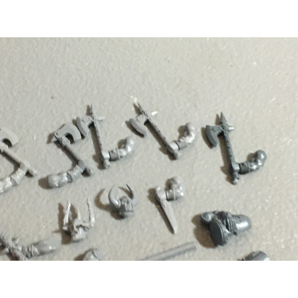 A22181 WARHAMMER FANTASY CHAOS MORTALS BITS LOT MIXED MARAUDER COMMAND & ARMS GW