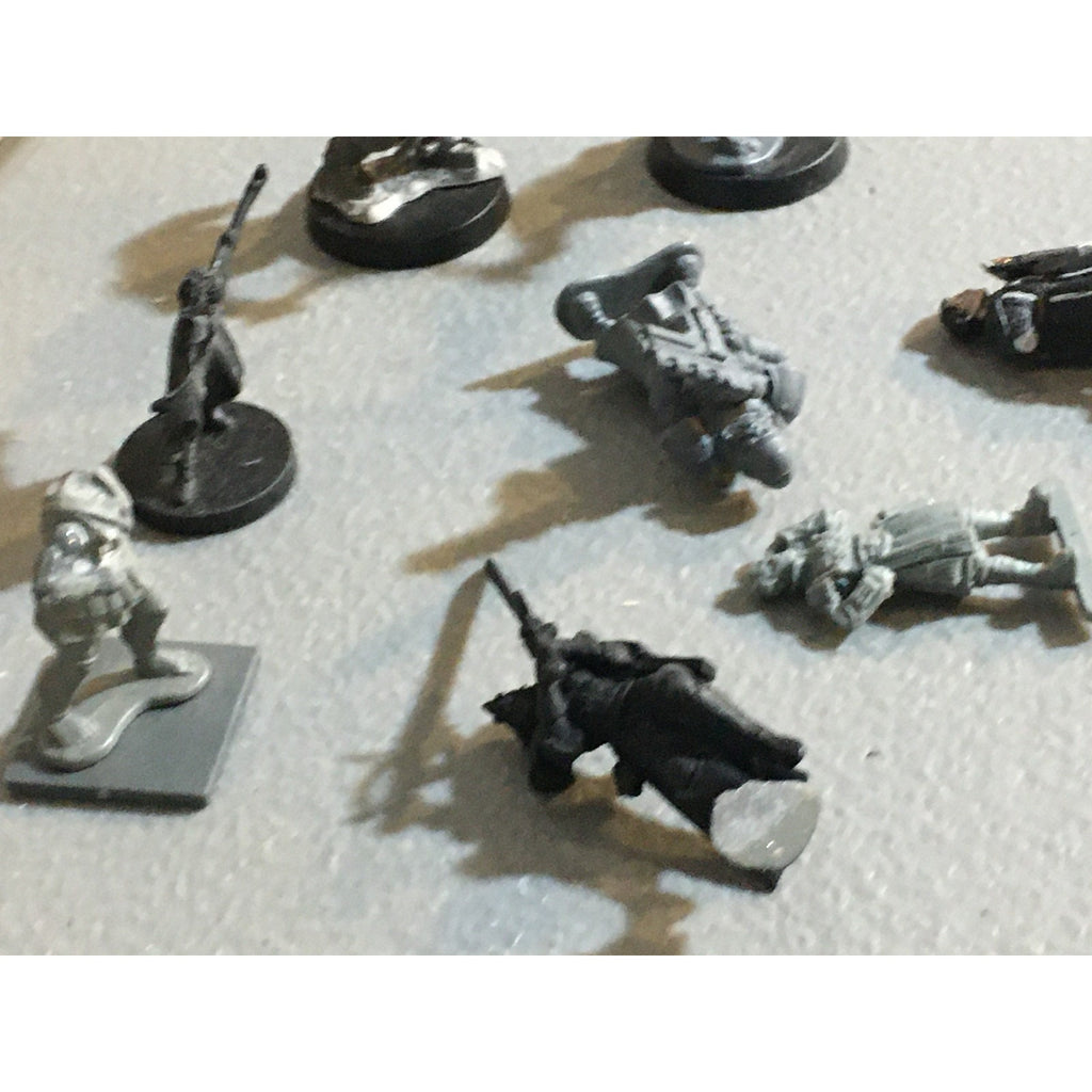 A32535 UNKNOWN MINIATURES PLASTIC INCOMPLETE WARRIOR SOLDIER