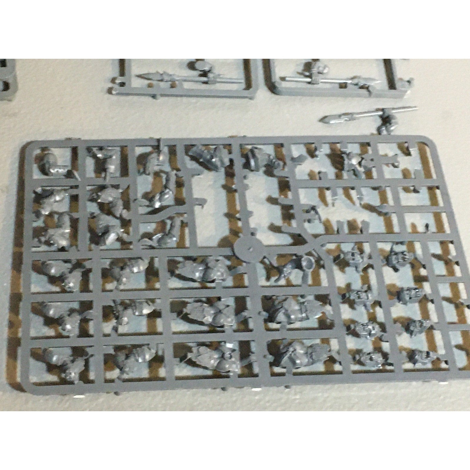 A33697 WARHAMMER FANTASY ORCS & GOBLINS BITS ON SPRUE LOT ORC BOYZ GW