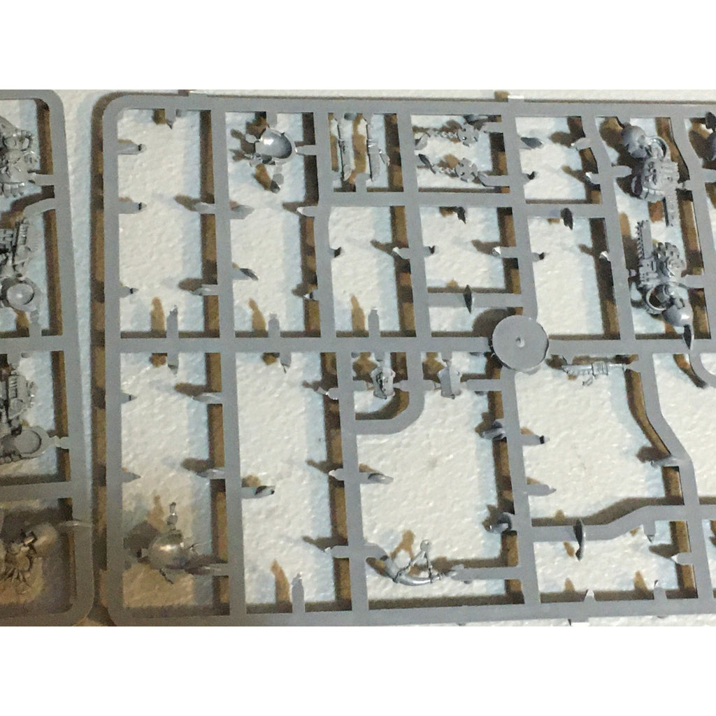 A33681 WARHAMMER 40K SPACE MARINES WOLVES BITS SPRUE LOT TERMINATOR GW