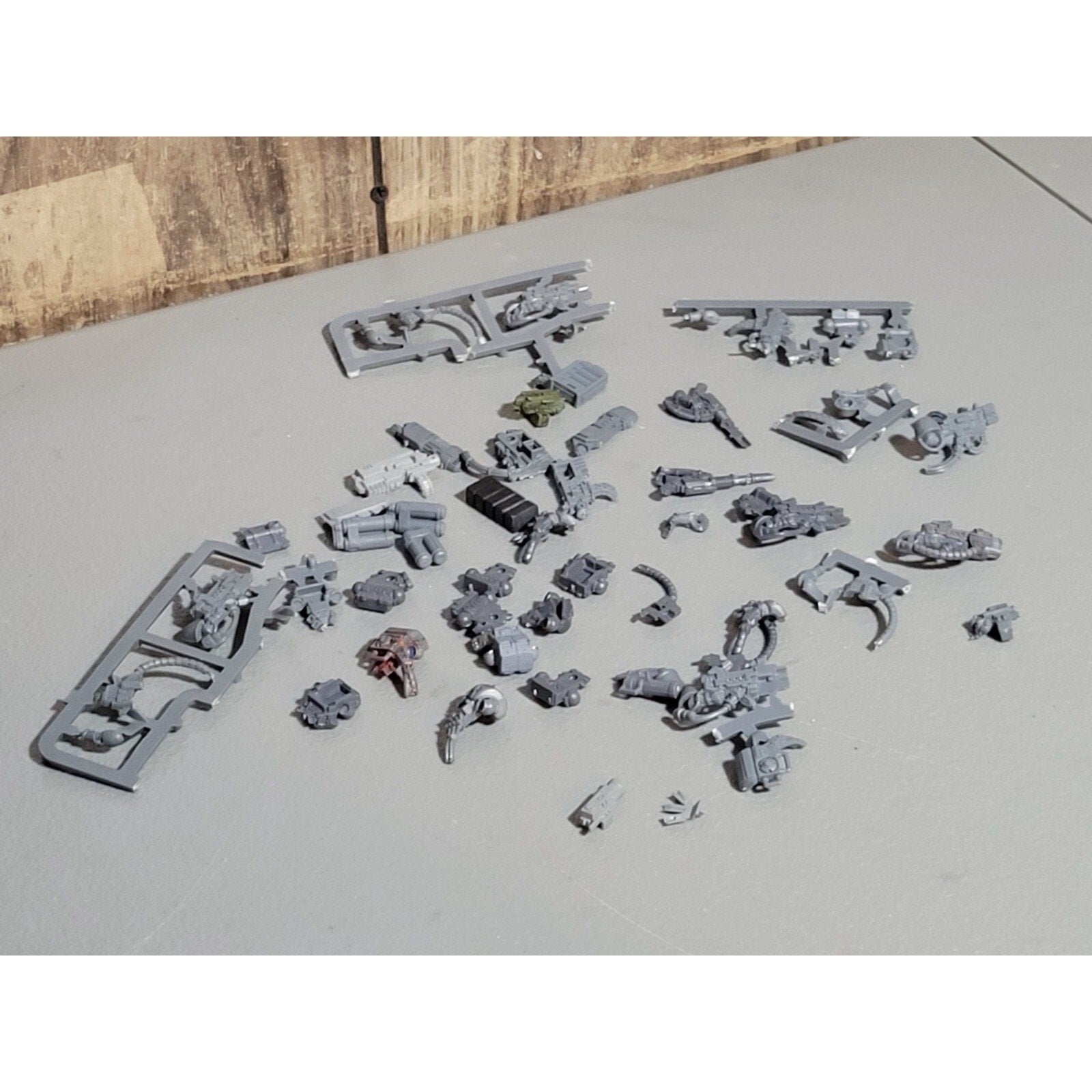 A18913 WARHAMMER 40K SPACE MARINES BITS LOT HEAVY SPECIAL PLASMA