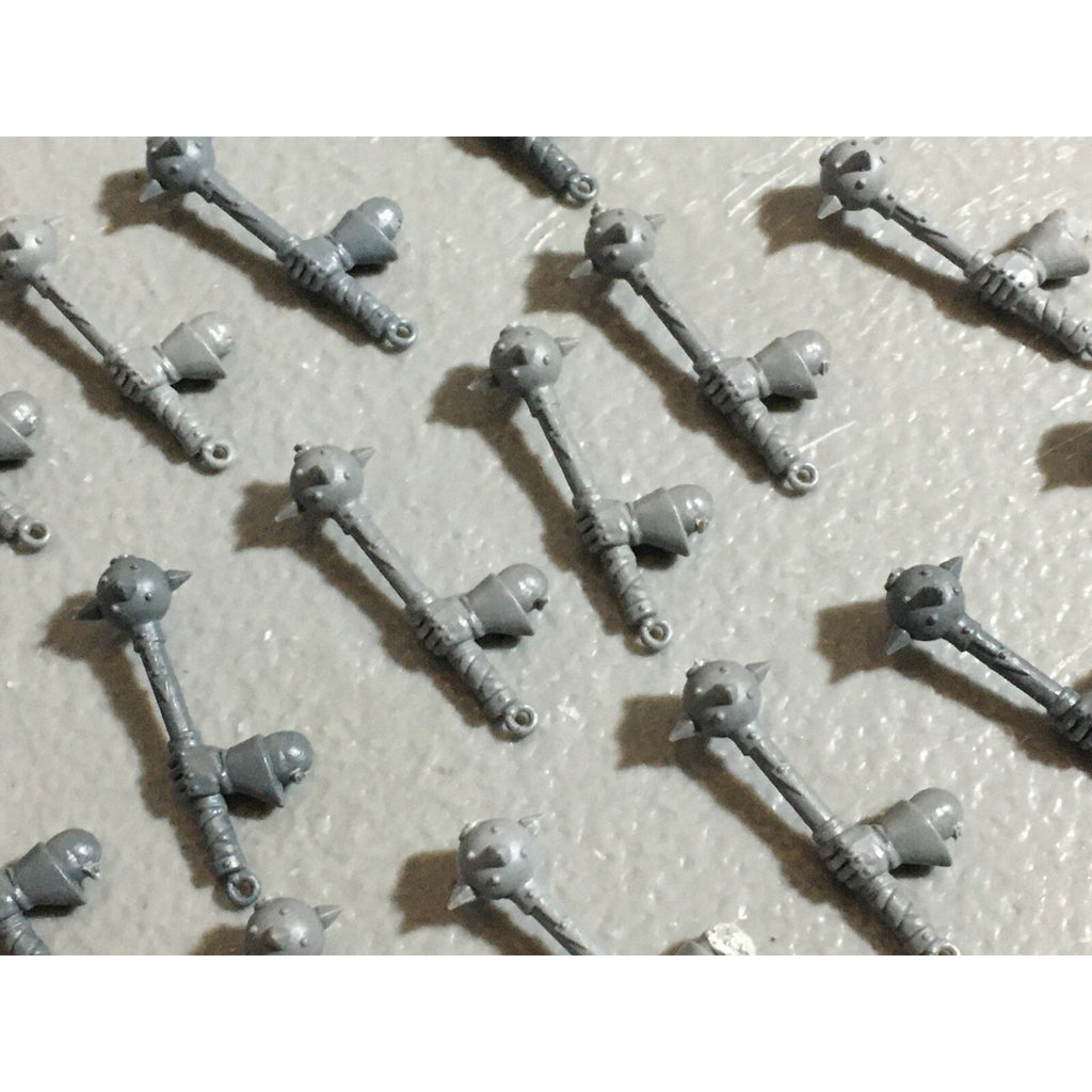 A22217 WARHAMMER FANTASY CHAOS MORTALS BITS LOT MACE HANDS GAMES WORKSHOP