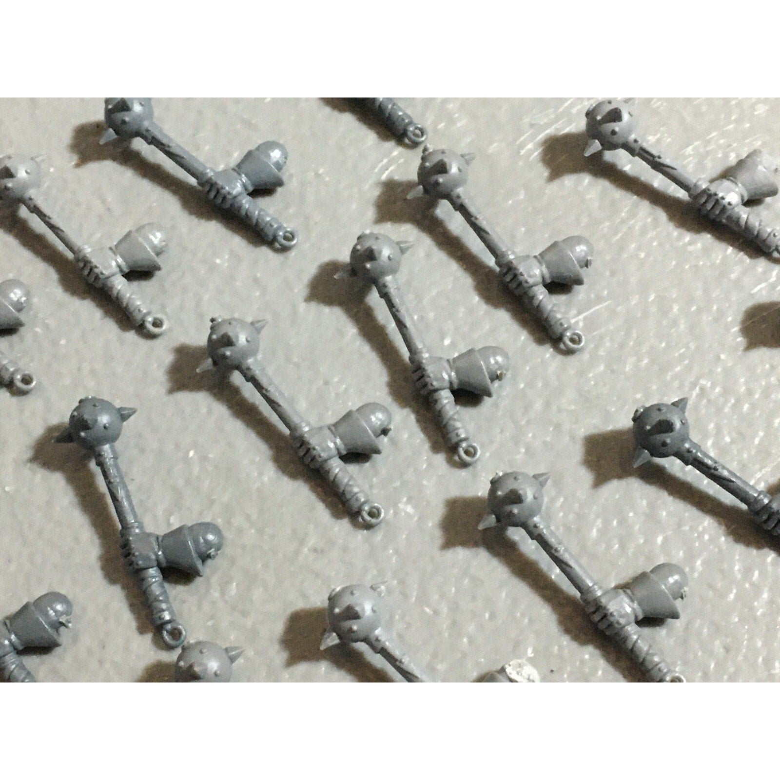 A22217 WARHAMMER FANTASY CHAOS MORTALS BITS LOT MACE HANDS GAMES WORKSHOP