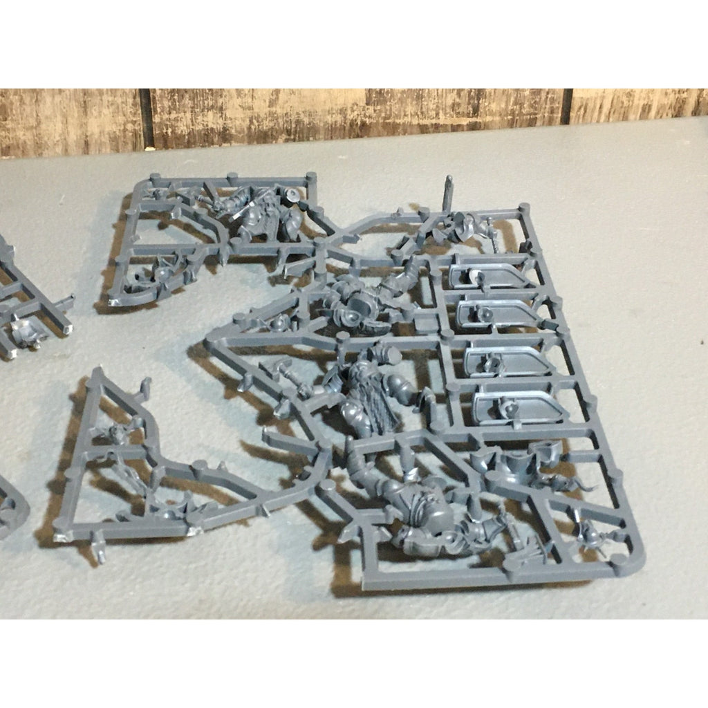 A24339 WARHAMMER AOS STORMCAST ETERNALS LIBERATORS NOS 8 PK MISS 1 SHIELD GW