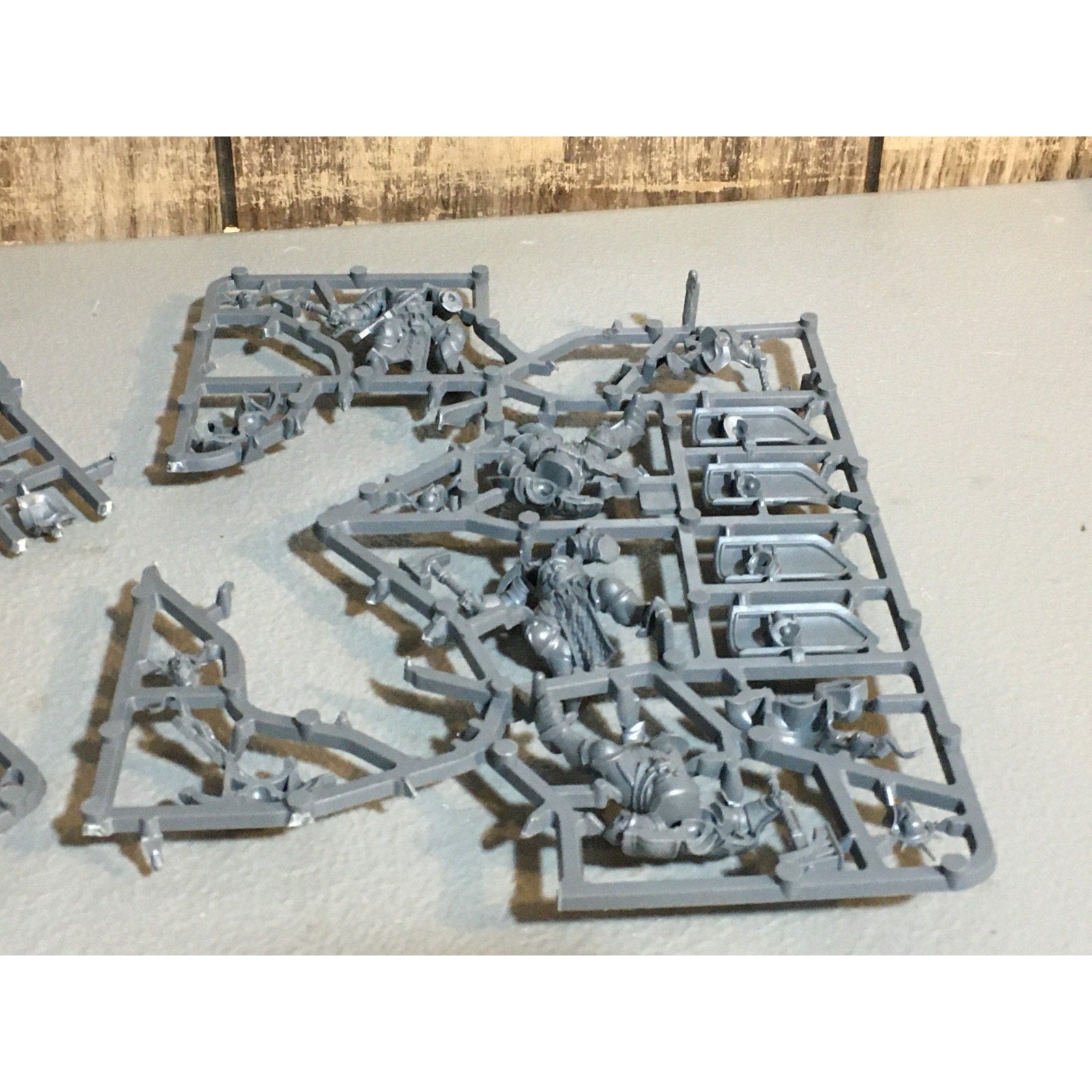 A24339 WARHAMMER AOS STORMCAST ETERNALS LIBERATORS NOS 8 PK MISS 1 SHIELD GW